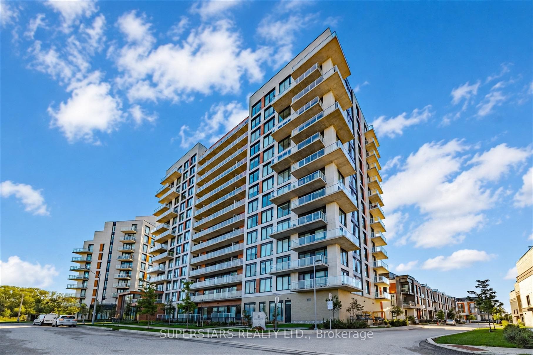 2 David Eyer Road 230, Richmond Hill, ON L4S 0N6