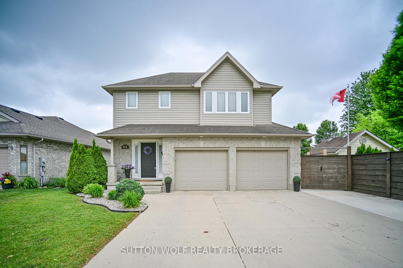 68 Laura Lane, Strathroy-Caradoc, ON N7G 4K9