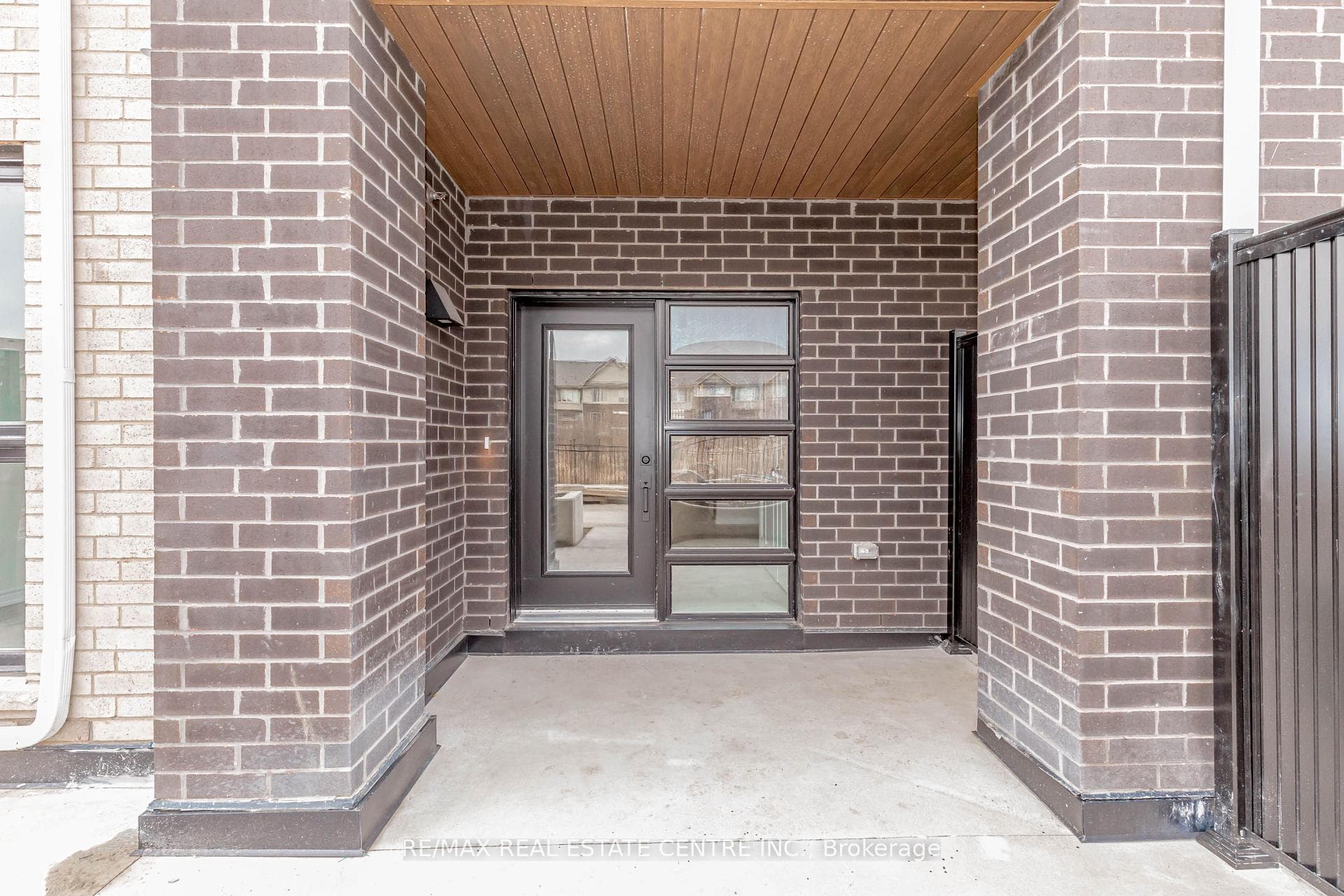 349 Wheat Boom Drive 121, Oakville, ON L6H 7X5
