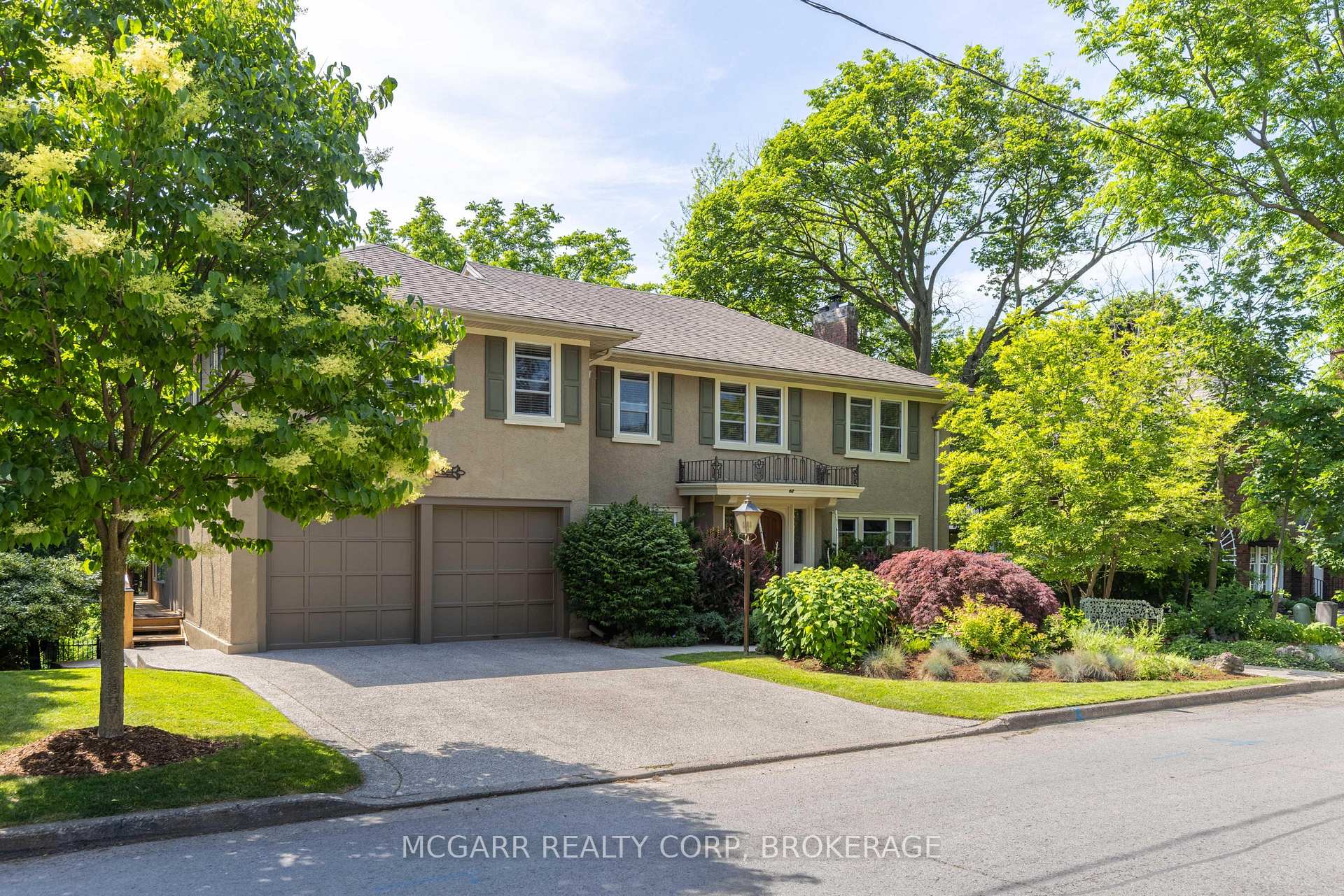 62 Hillcrest Avenue, St. Catharines, ON L2R 4Y1
