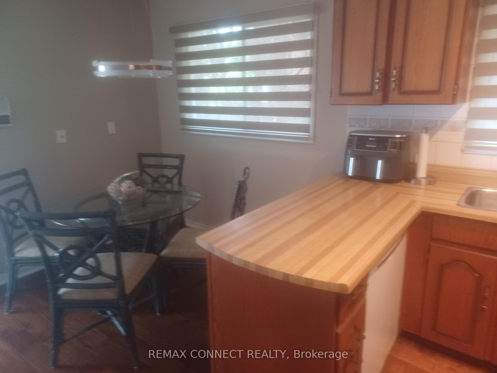 27 Radford Crescent, Markham, ON L3P 4A2