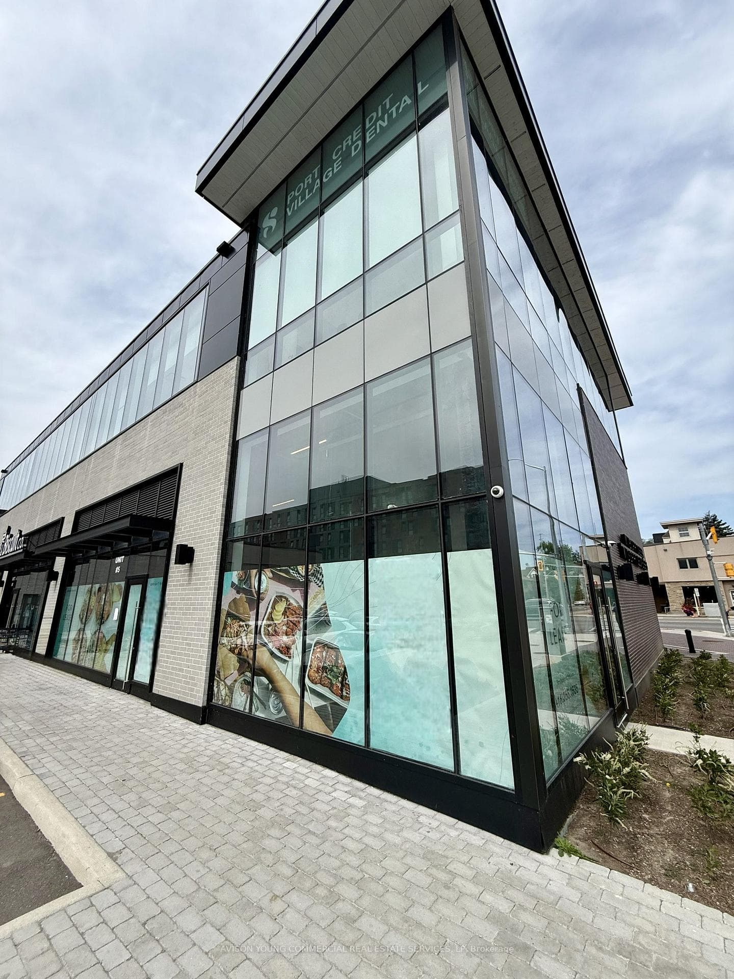 175 Lakeshore Road W G, Mississauga, ON L5H 0A6