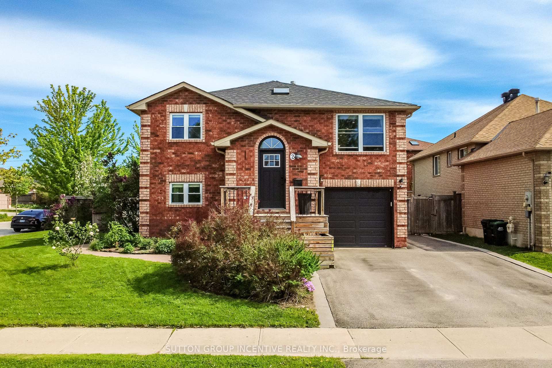 2 Hewitt Place, Barrie, ON L4M 7B4