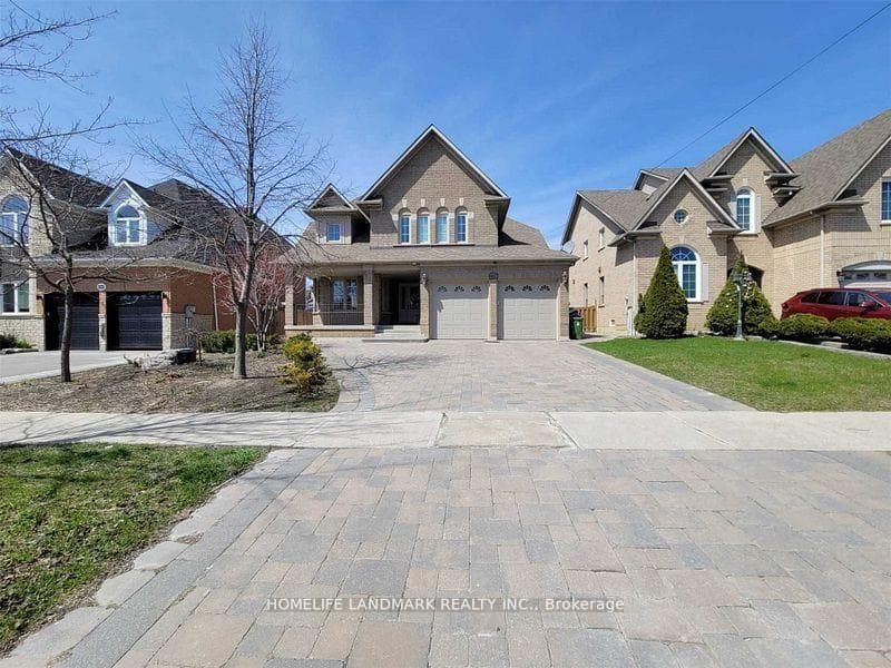 274 Falstaff Avenue, Toronto, ON M6L 3E6