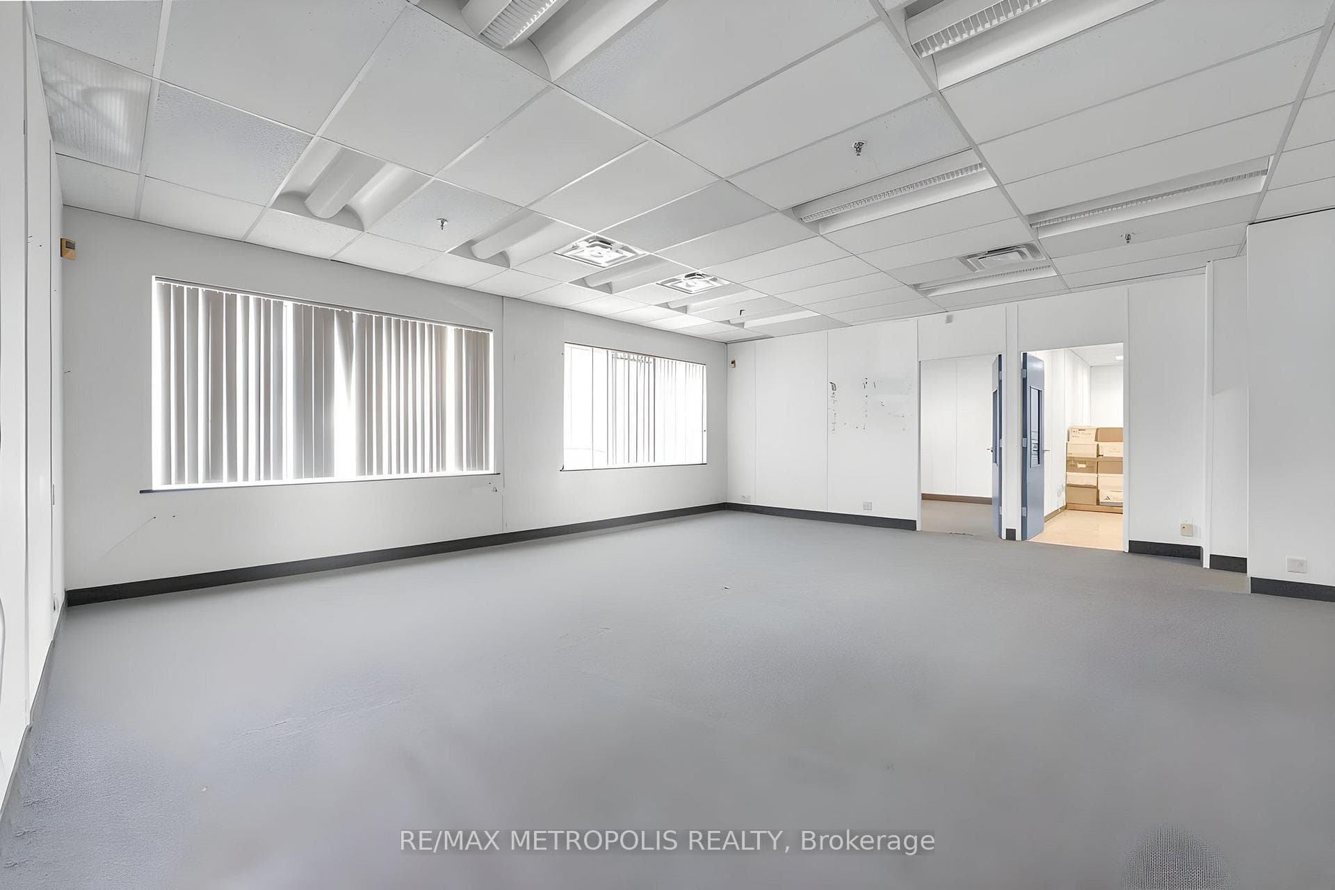 35 Oak Street, Toronto, ON M9N 1A1