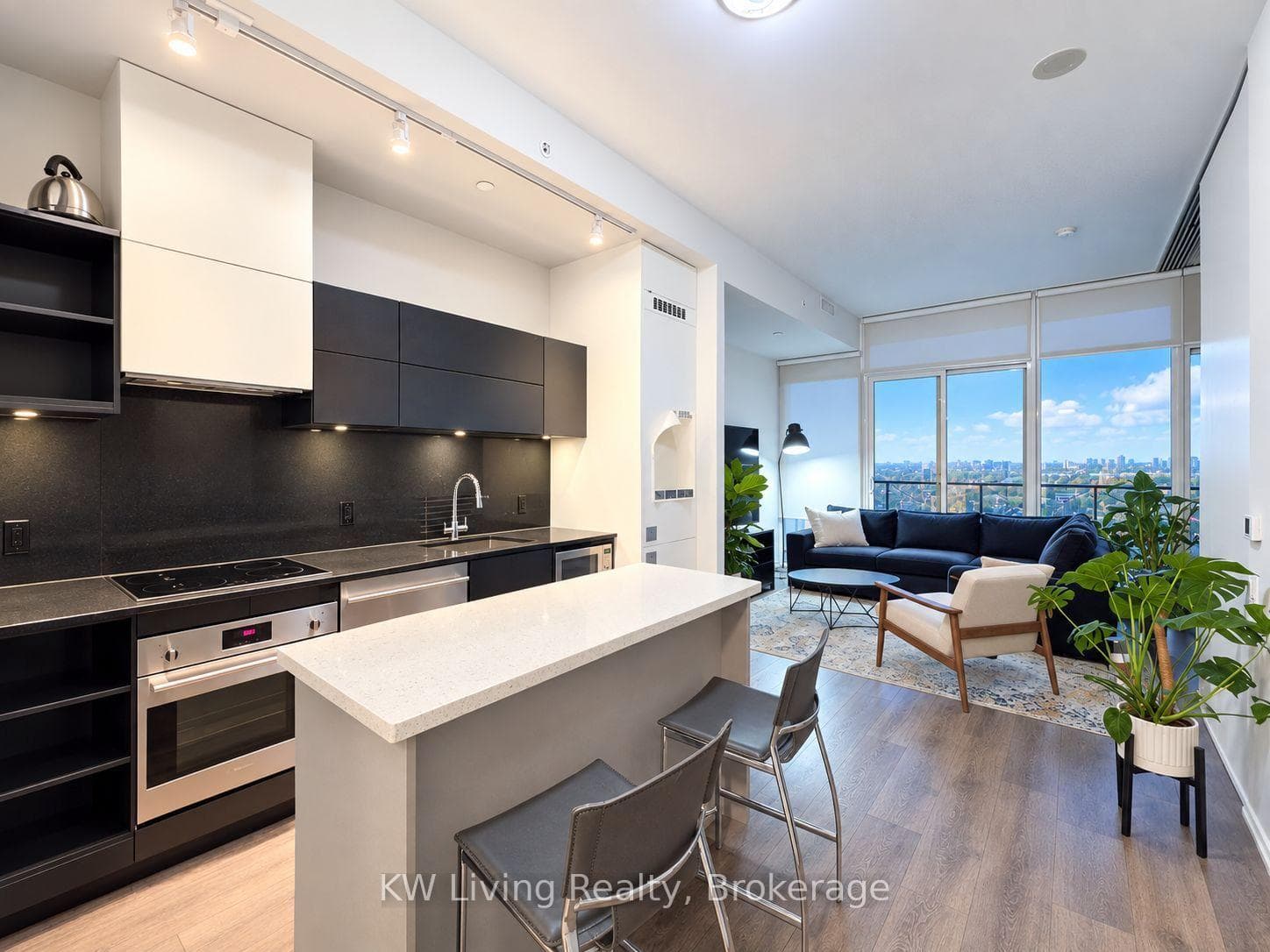 125 Peter Street 3503, Toronto, ON M5V 0M2