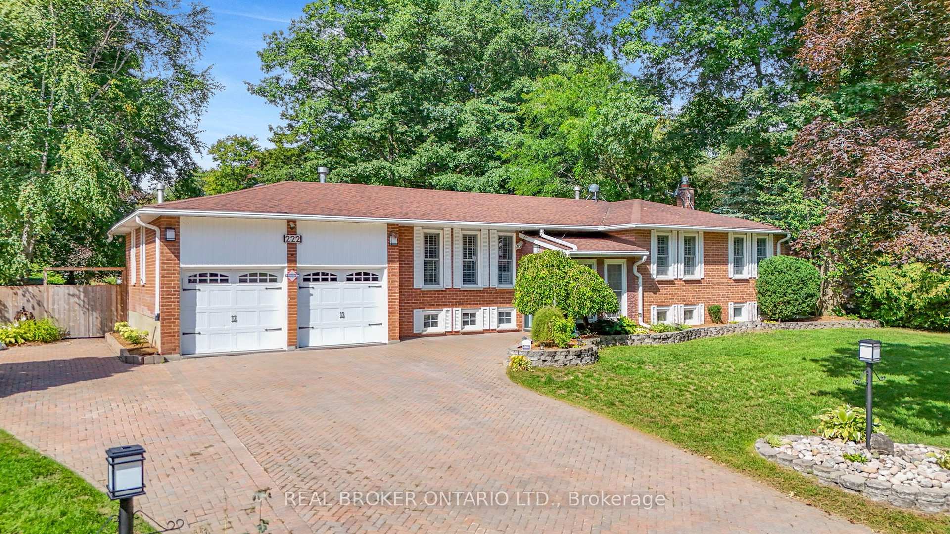 222 Park Avenue, East Gwillimbury, ON L9N 1J7