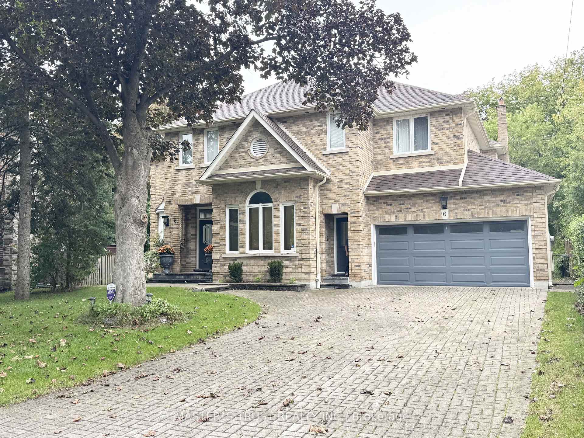 6 Cadmus Road, Toronto, ON M2M 2M4