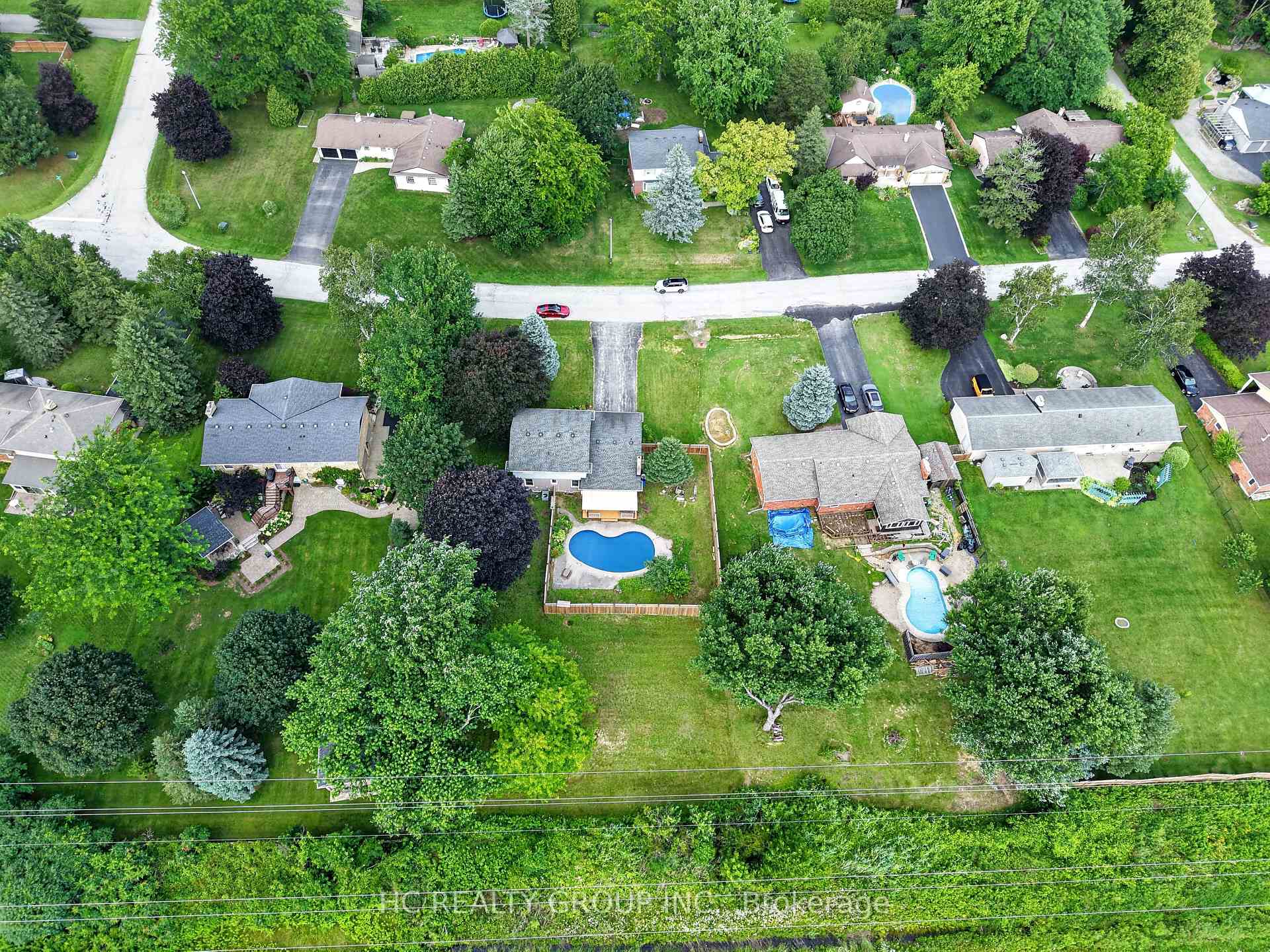 22 Fireside Drive, Hamilton, ON L8N 2Z7