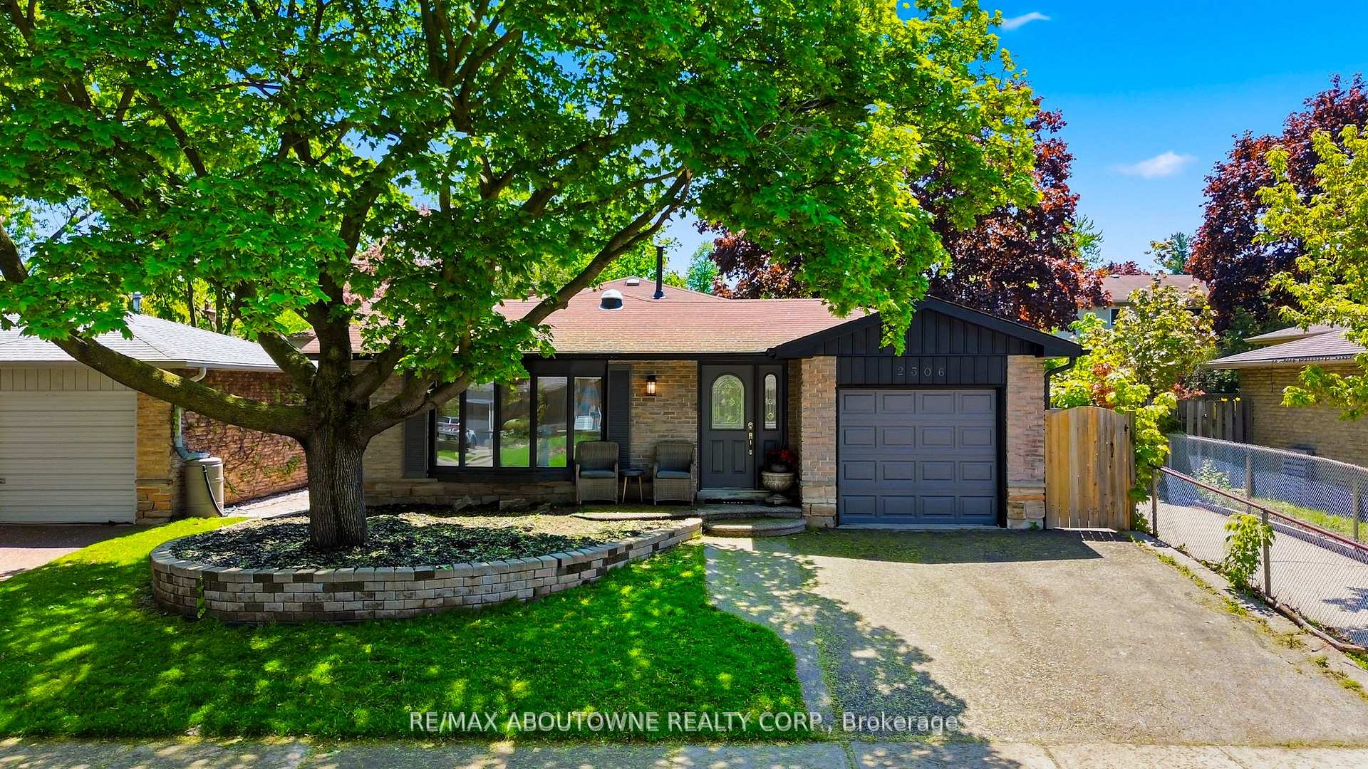2306 Devon Road, Oakville, ON L6J 5R4