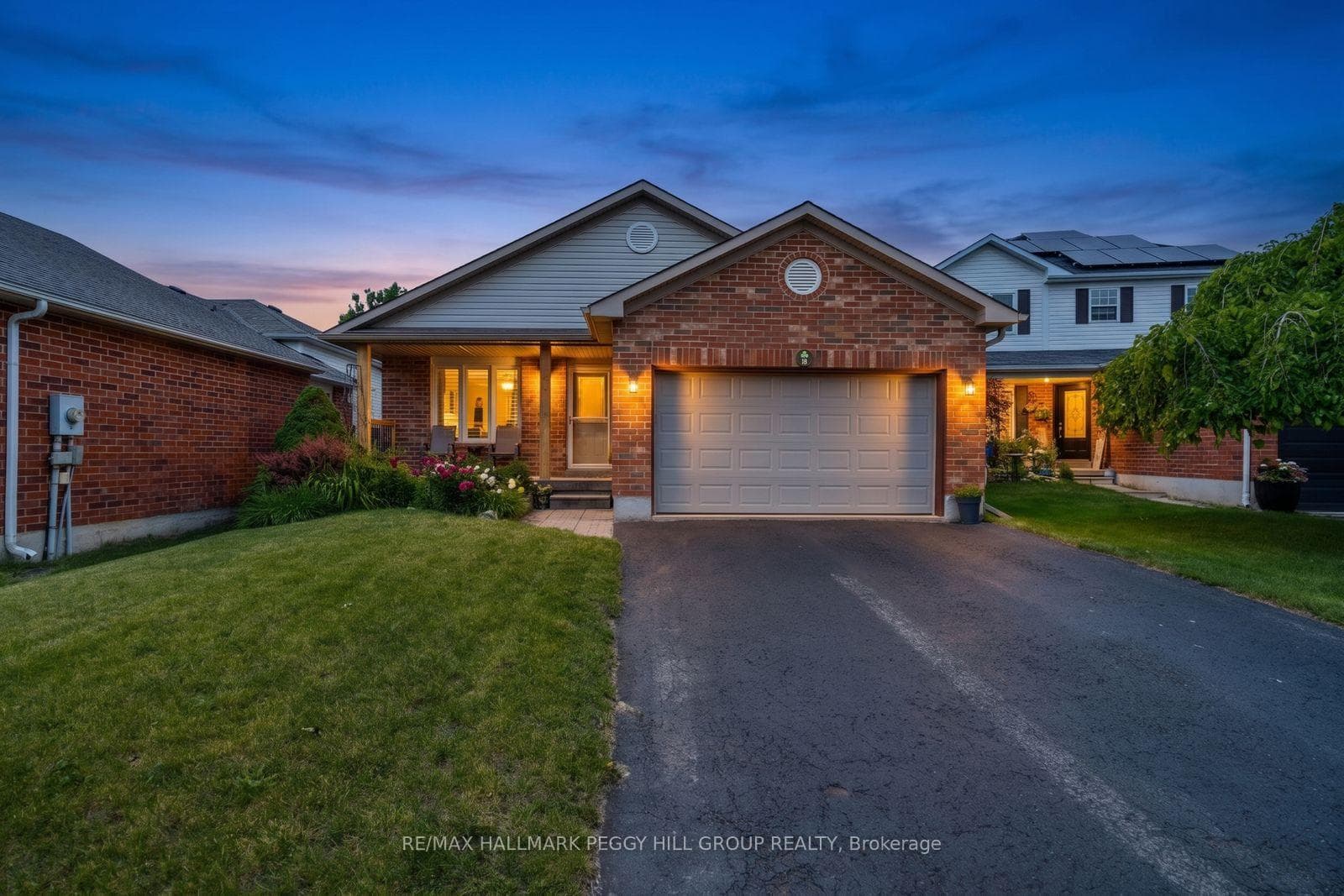 18 Draper Crescent, Barrie, ON L4N 8A9