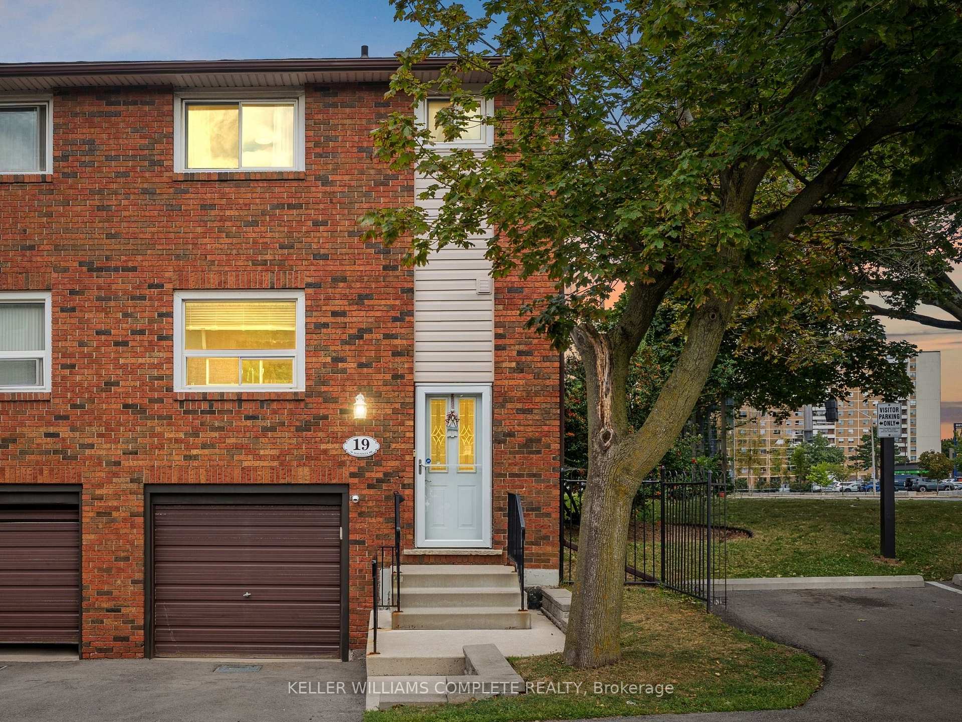 90 Magnolia Drive 19, Hamilton, ON L9C 6R9