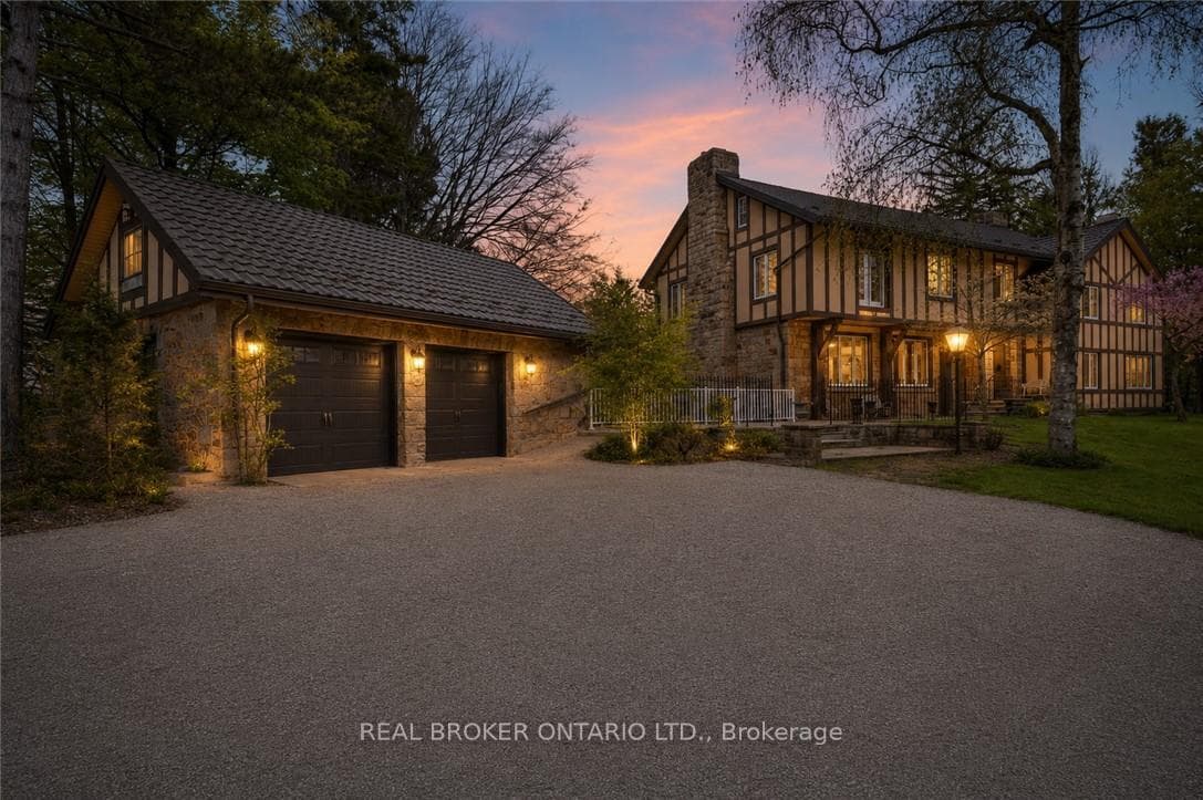 353 Sulphur Springs Road, Hamilton, ON L9G 4T7