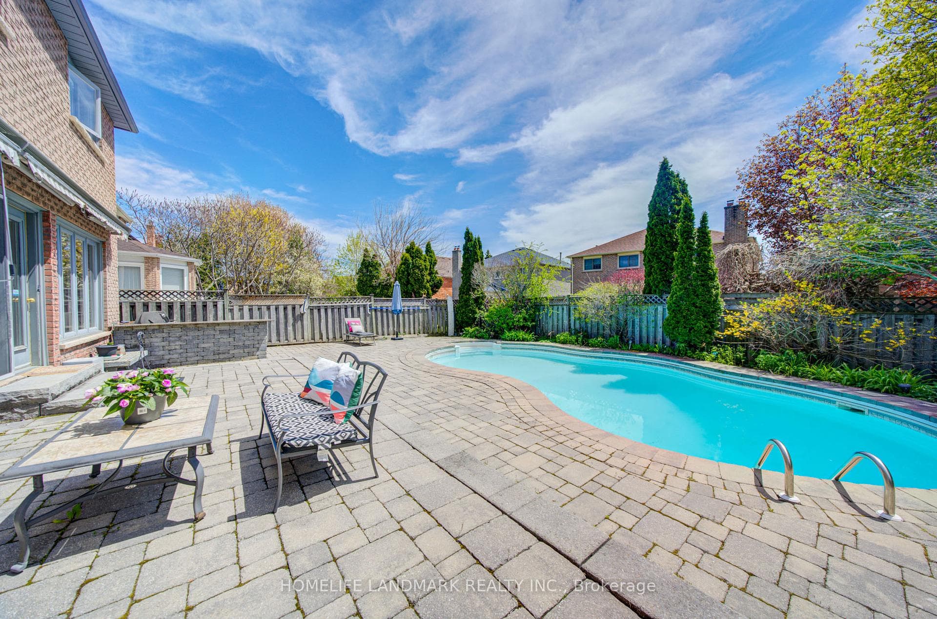 375 Manhattan Drive, Markham, ON L3P 7J2