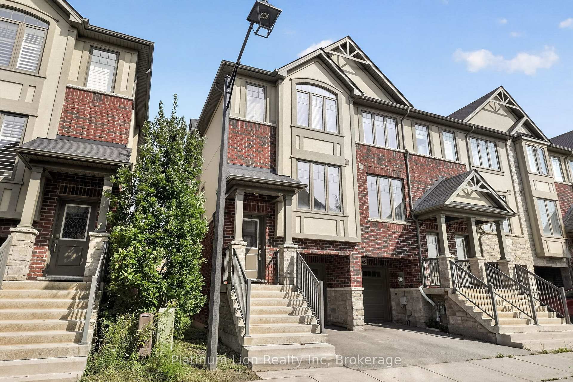 1169 Garner Road E 66, Hamilton, ON L9G 0G8