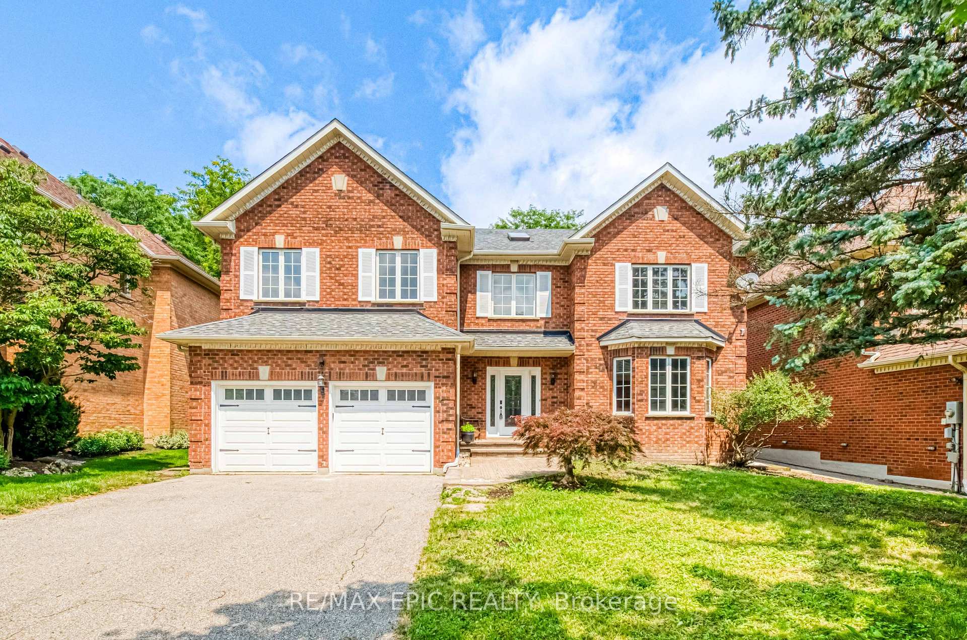961 Damascus Court, Newmarket, ON L3X 1L2