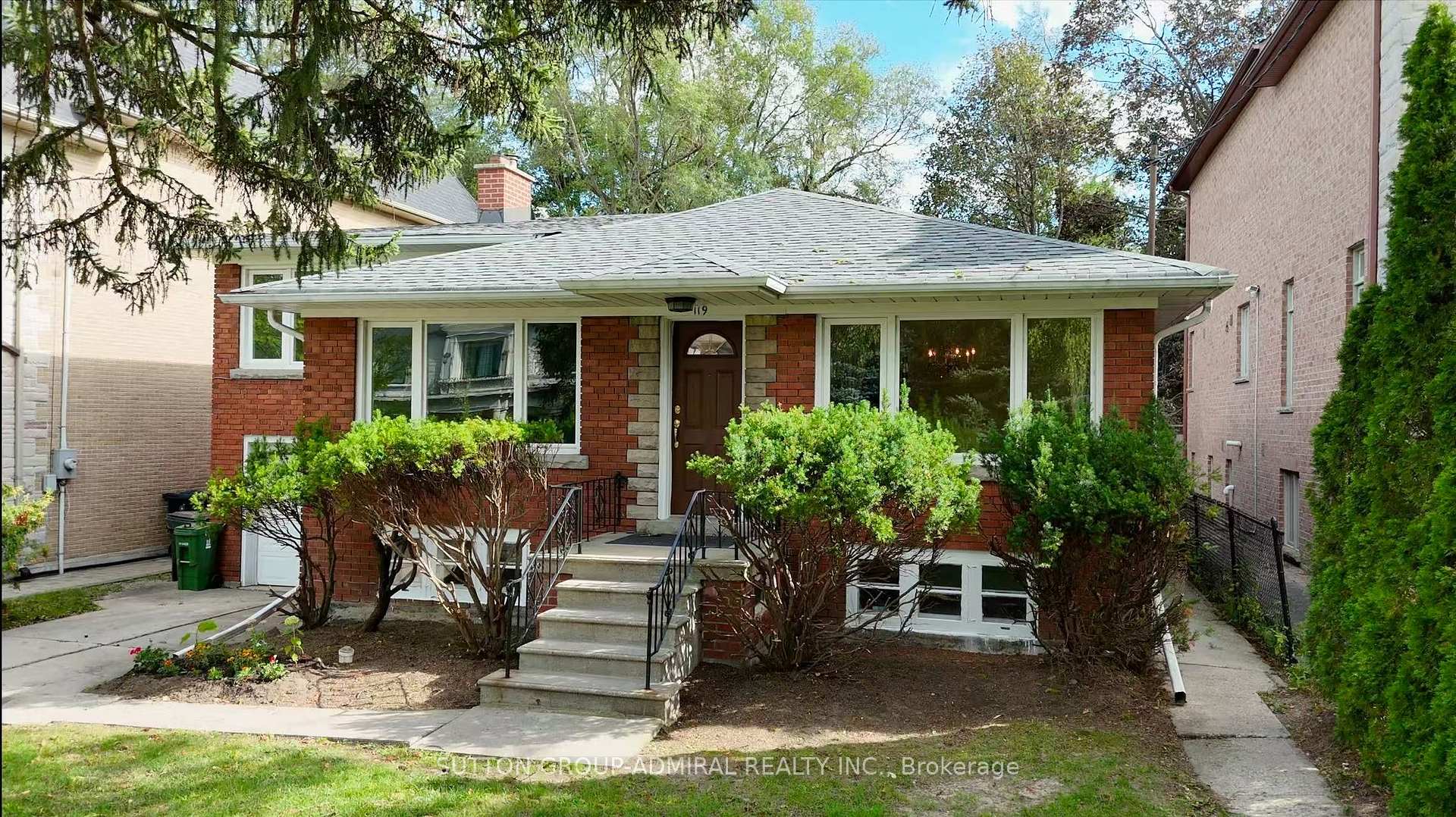 119 Caribou Road, Toronto, ON M5N 2B1