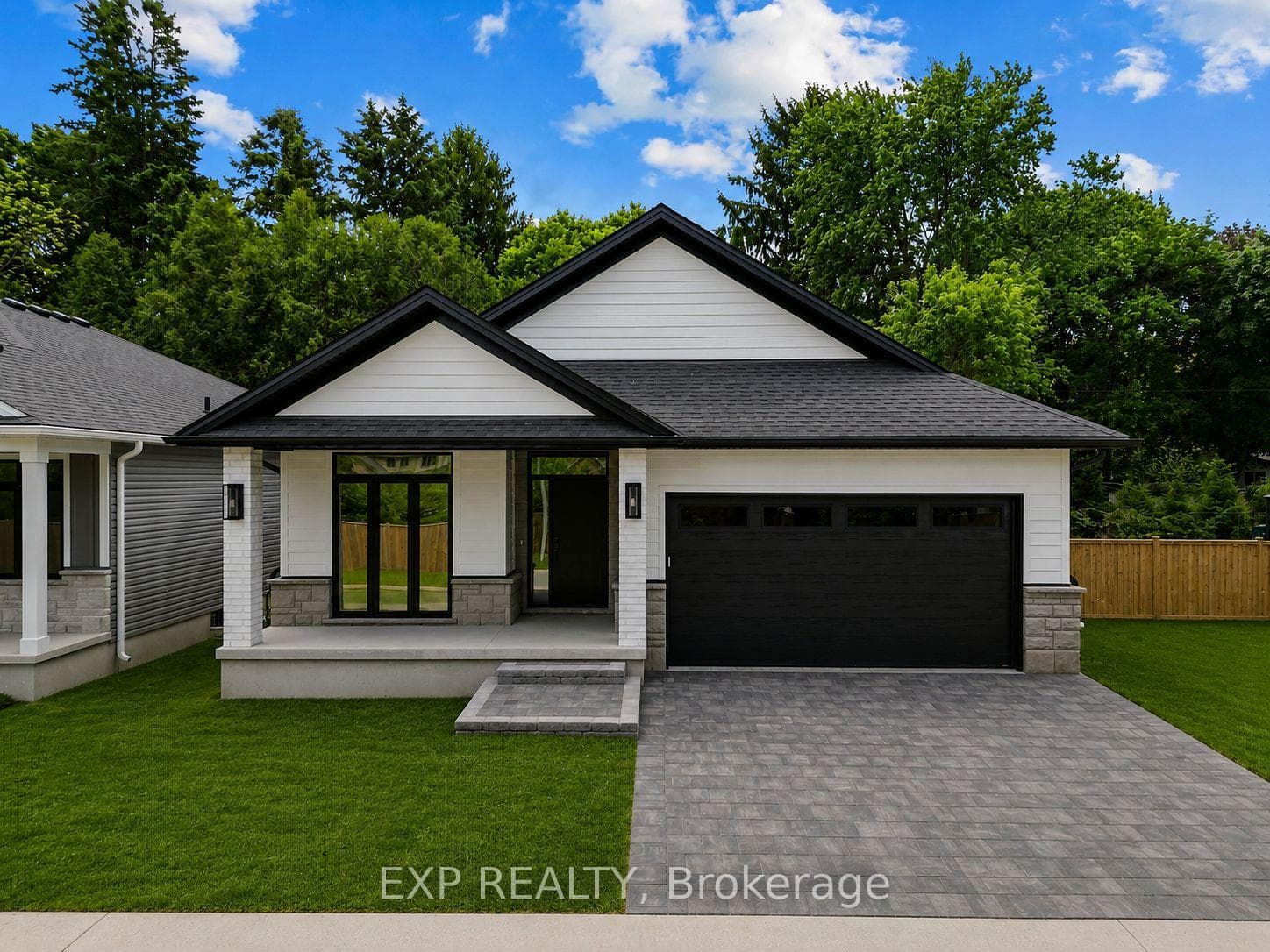 430 Head Street N 22, Strathroy-Caradoc, ON N7G 2K2