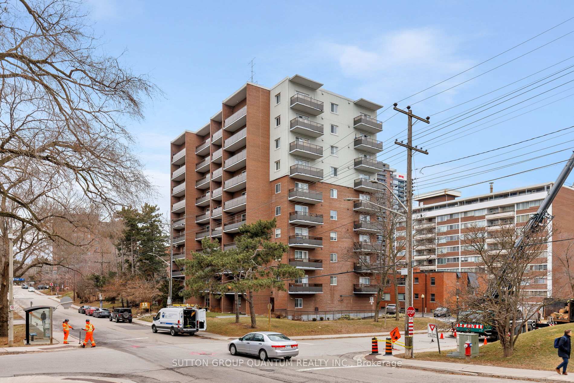 15 Elizabeth Street N 401, Mississauga, ON L5G 2Z3