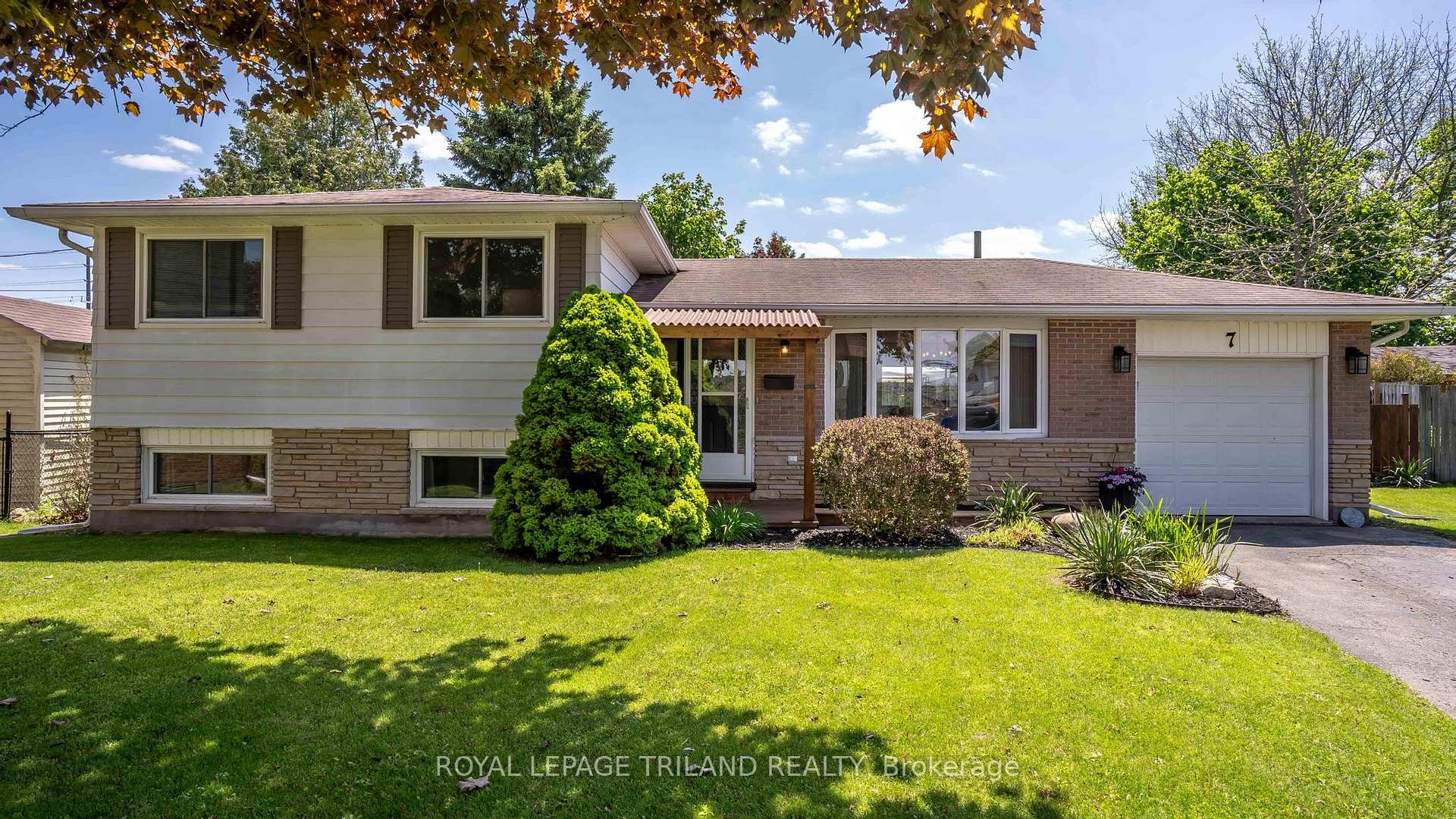 7 STIRLING Crescent, St. Thomas, ON N5P 3R4