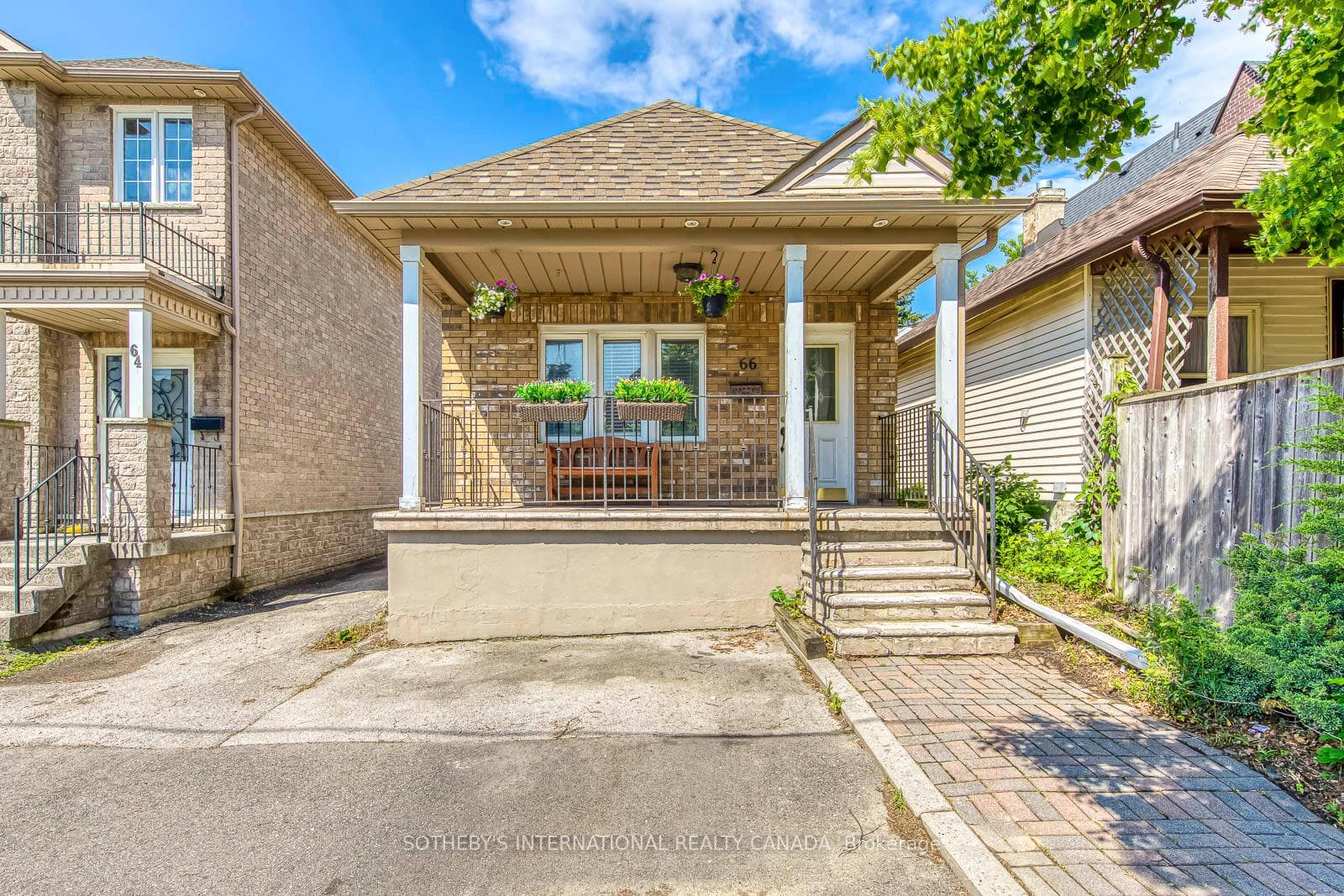 66 Twenty Ninth Street, Toronto, ON M8W 3B2
