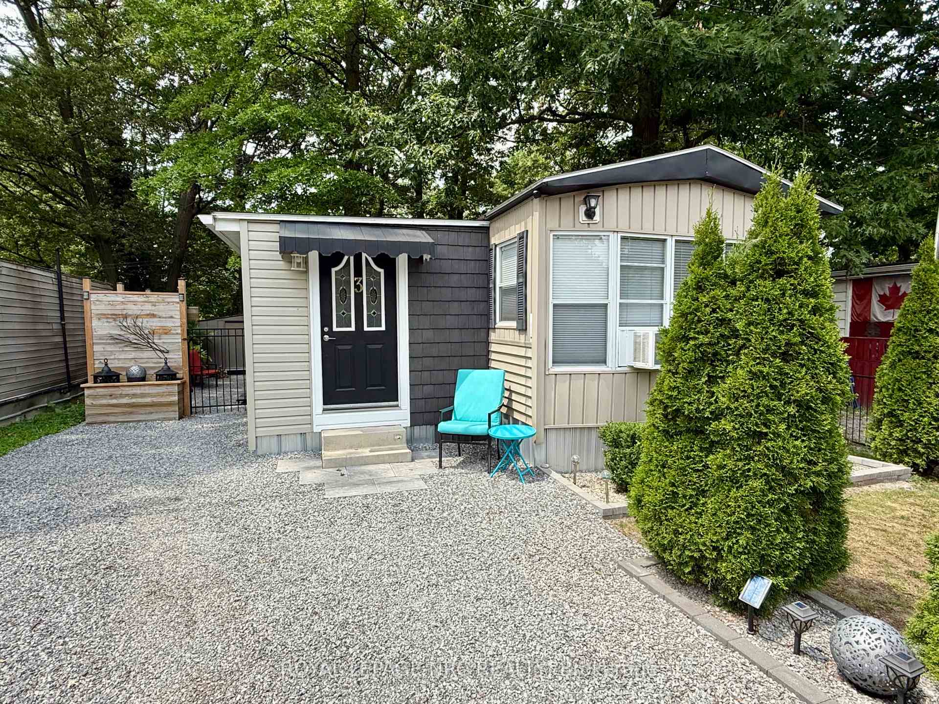 2600 Montrose Road 3, Niagara Falls, ON L2E 6S4