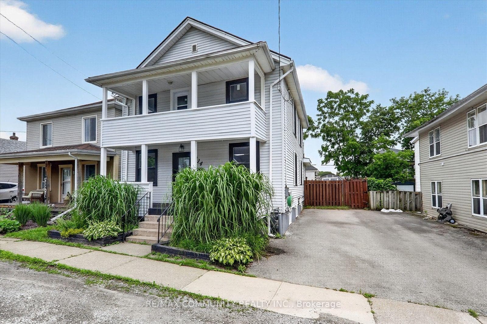 114 PILKINGTON Street E, Thorold, ON L2V 1B4