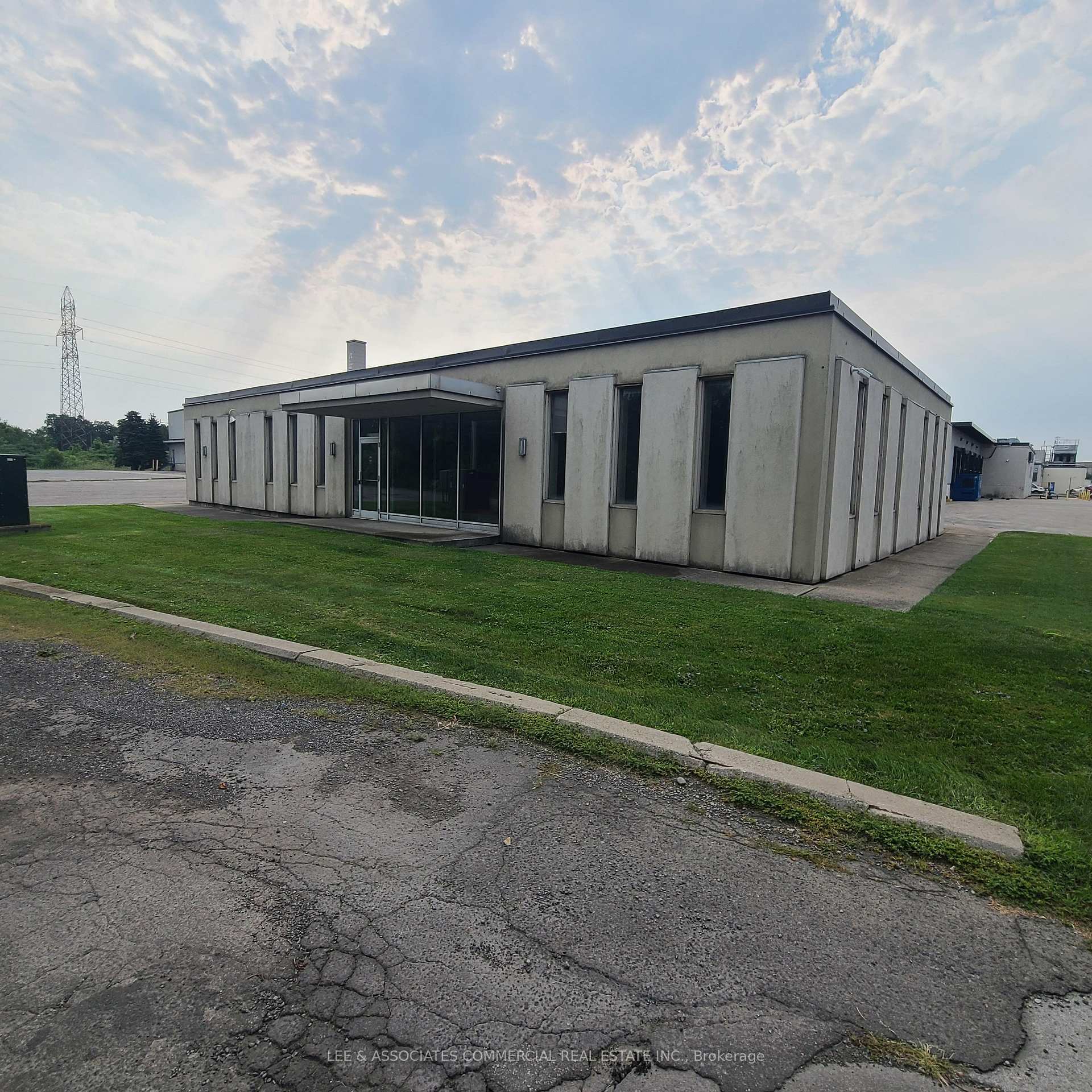 590 Nash Road N Office, Hamilton, ON L8E 3M5