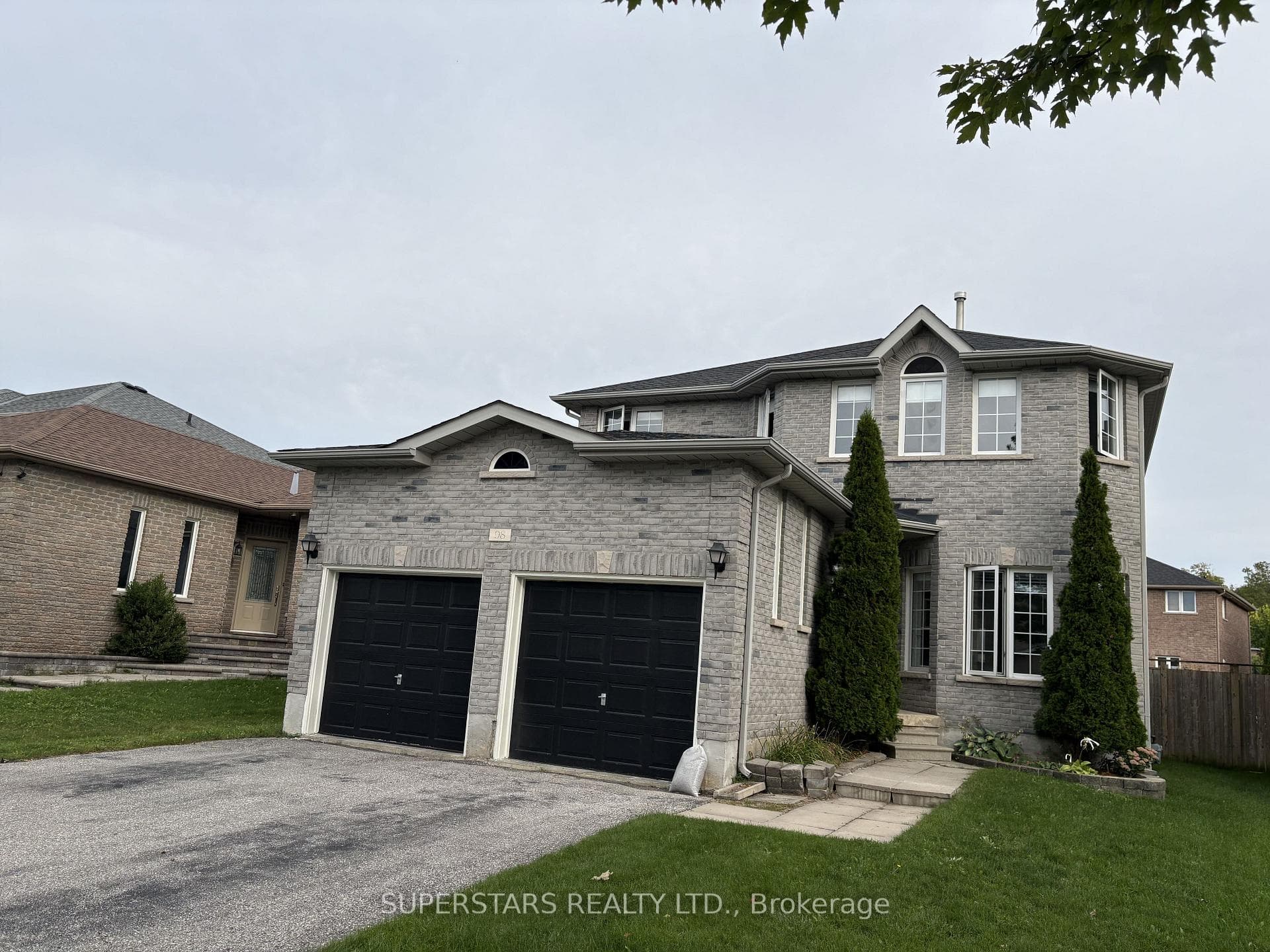 98 Joseph Crescent, Barrie, ON L4N 0Y2