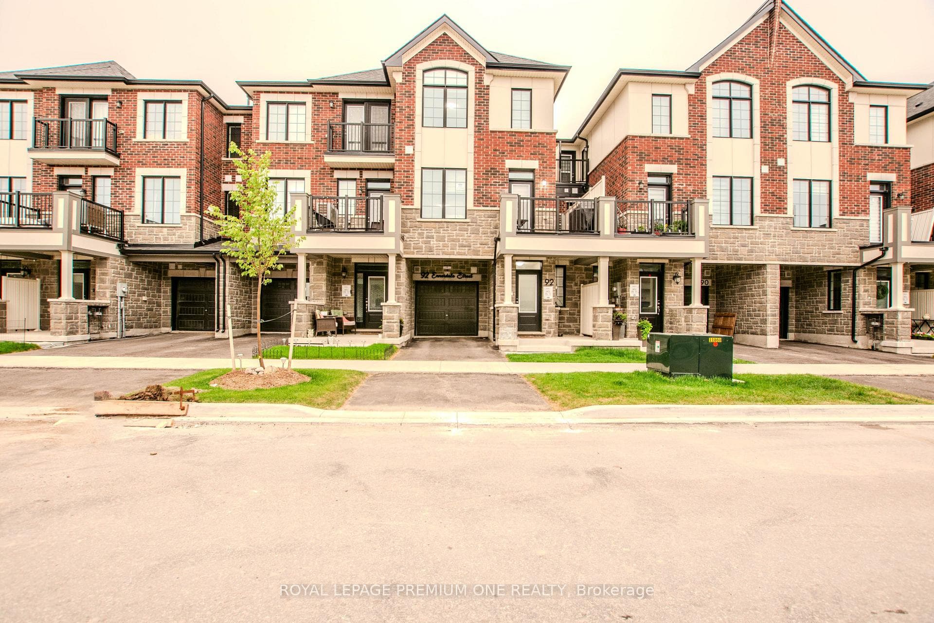 92 Ennerdale Street, Barrie, ON L9J 1A4