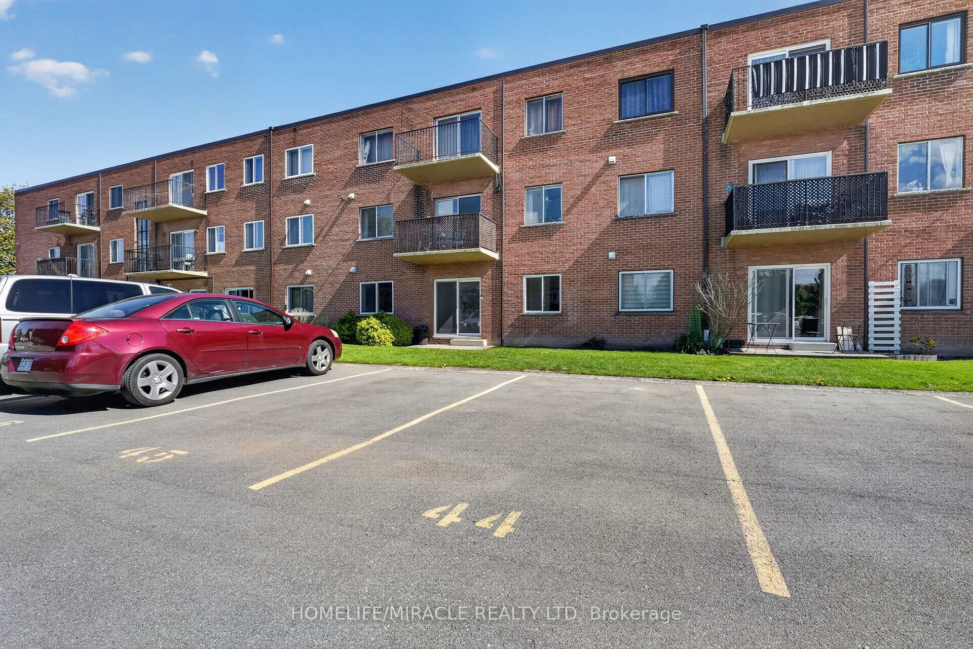 456 Carlton Street 5, St. Catharines, ON L2M 4X1