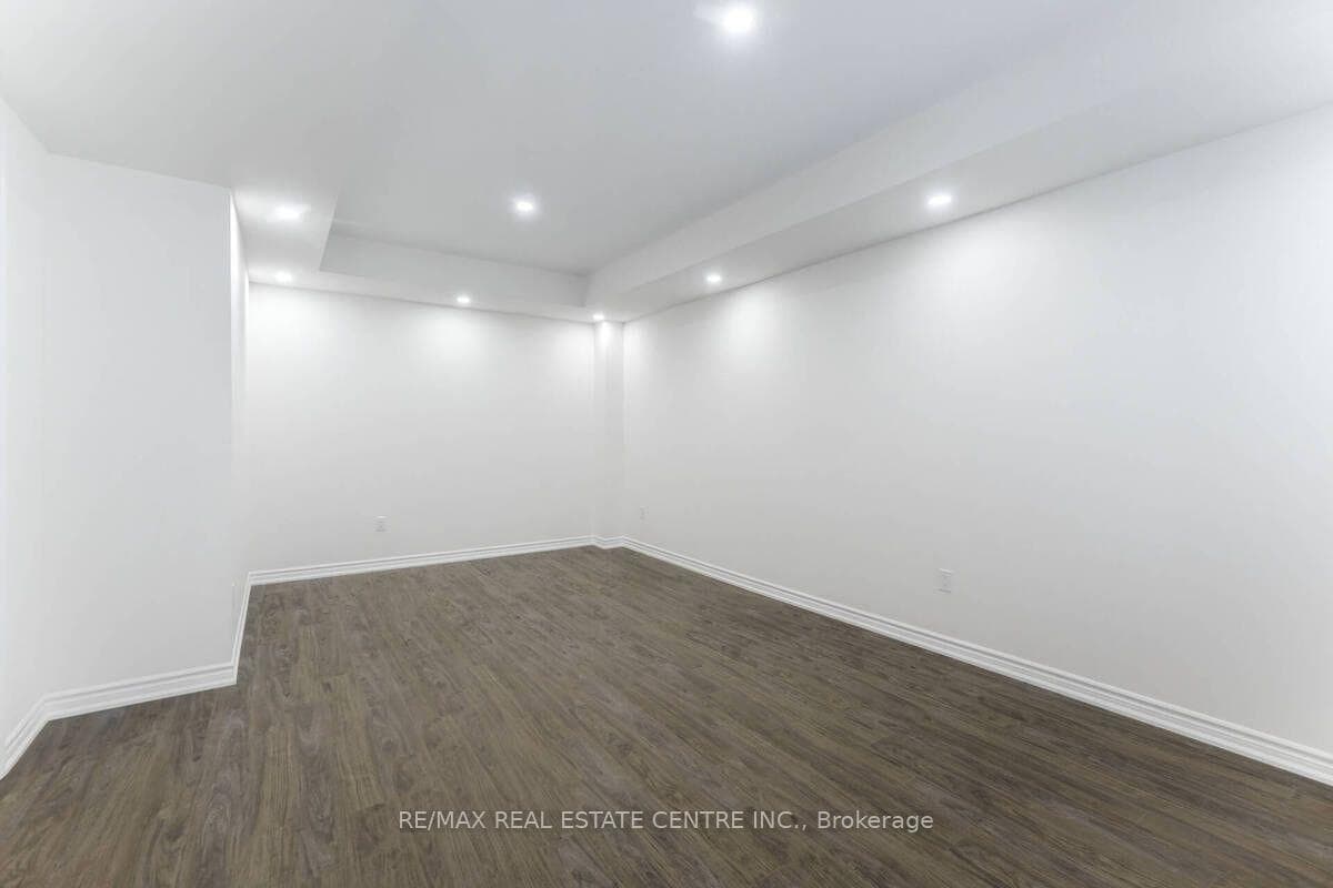 975 whitlock Avenue 25, Milton, ON L9E 1S9