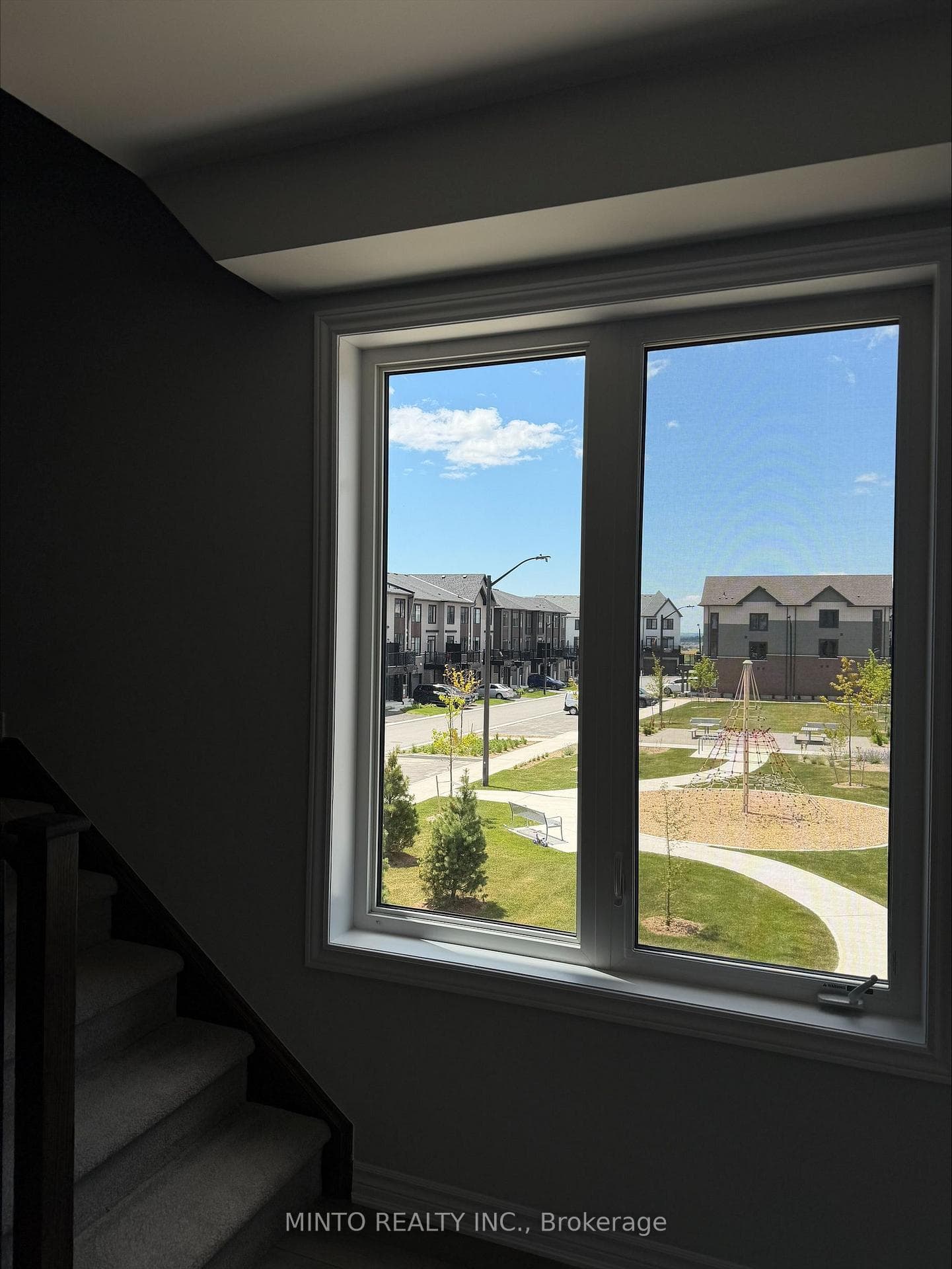 1142 Greentree Path, Oshawa, ON L1L 0X1