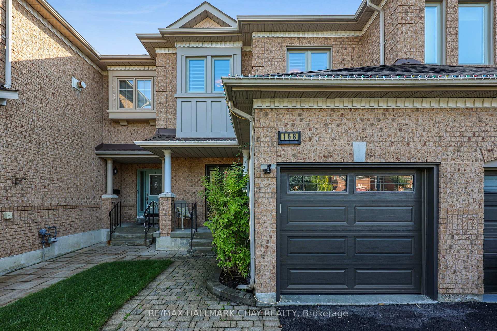 168 Denise Circle, Newmarket, ON L3X 2J9