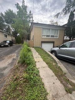 55 Bishop Avenue Lower, Toronto, ON M2M 1Z5