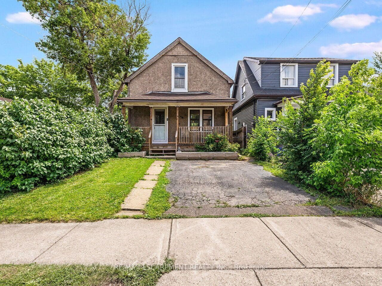 52 Stapleton Avenue N, Hamilton, ON L8H 3N5