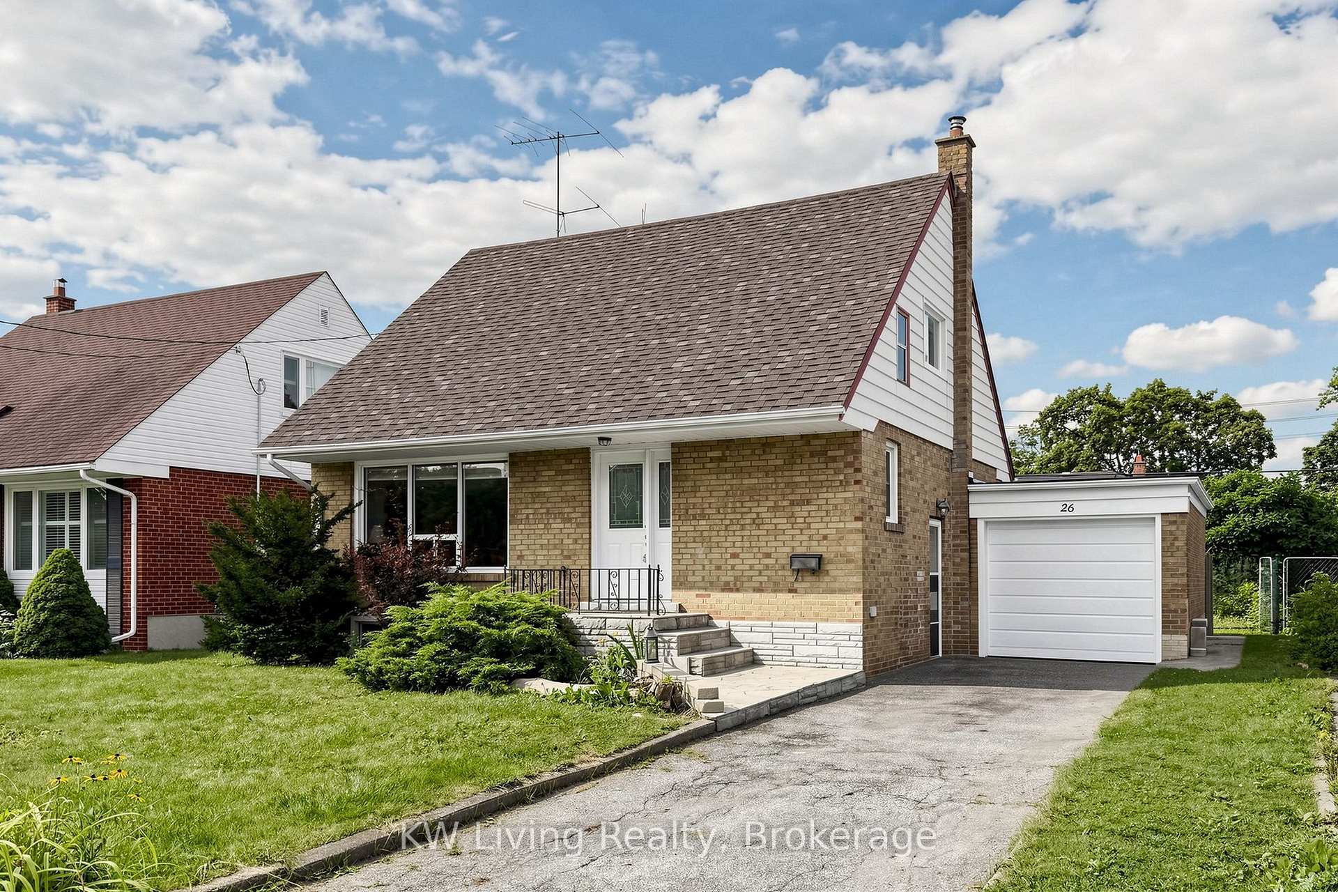 26 Mooreshead Drive, Toronto, ON M9C 2R8