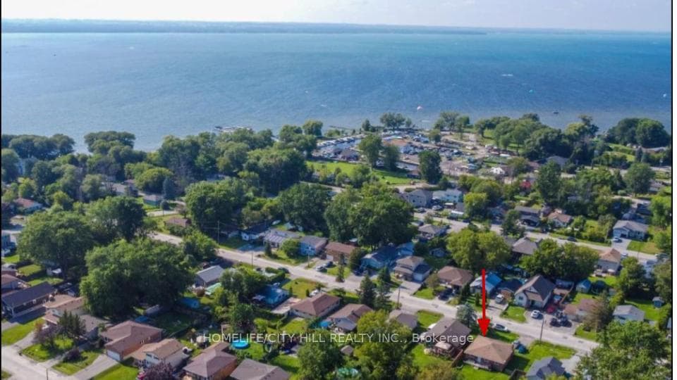 347 Hollywood Drive, Georgina, ON L4P 3A2