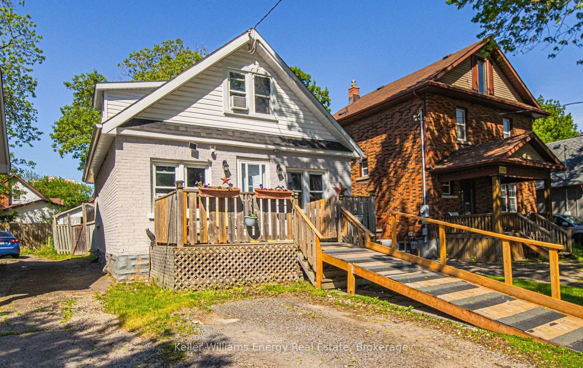 266 Division Street, Oshawa, ON L1G 5M7