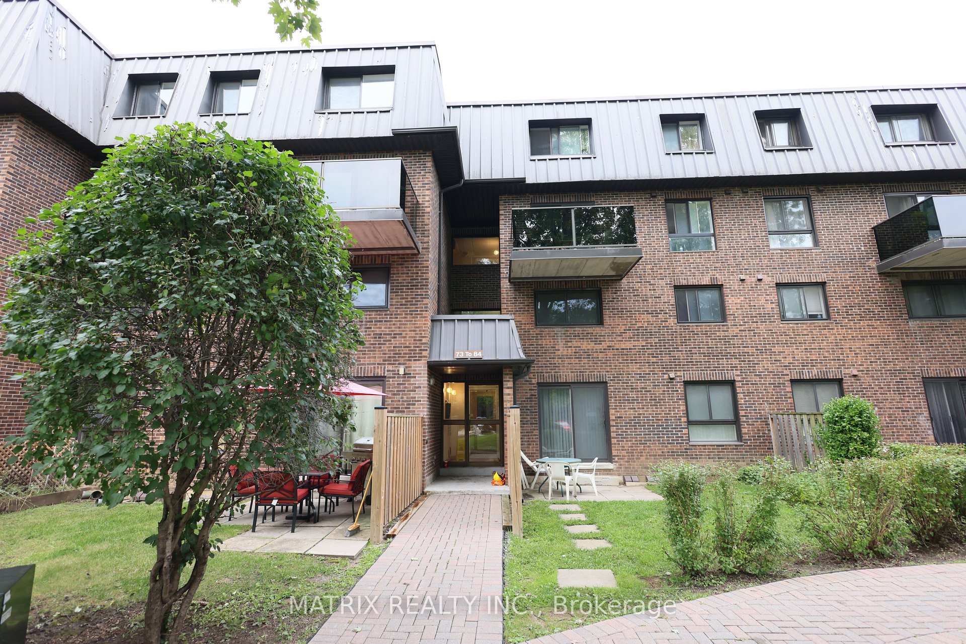 53 Taunton Road E 81, Oshawa, ON L1G 3T6