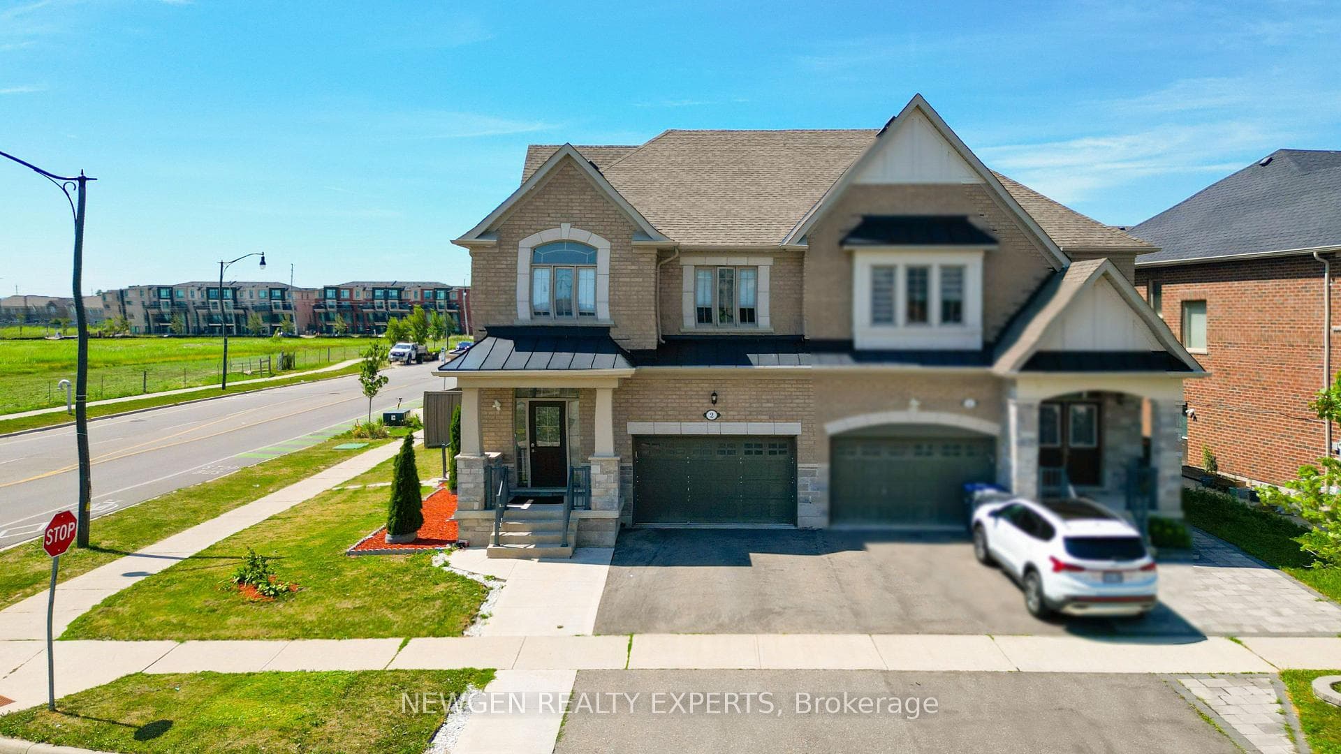2 Rangemore Road, Brampton, ON L7A 4V8