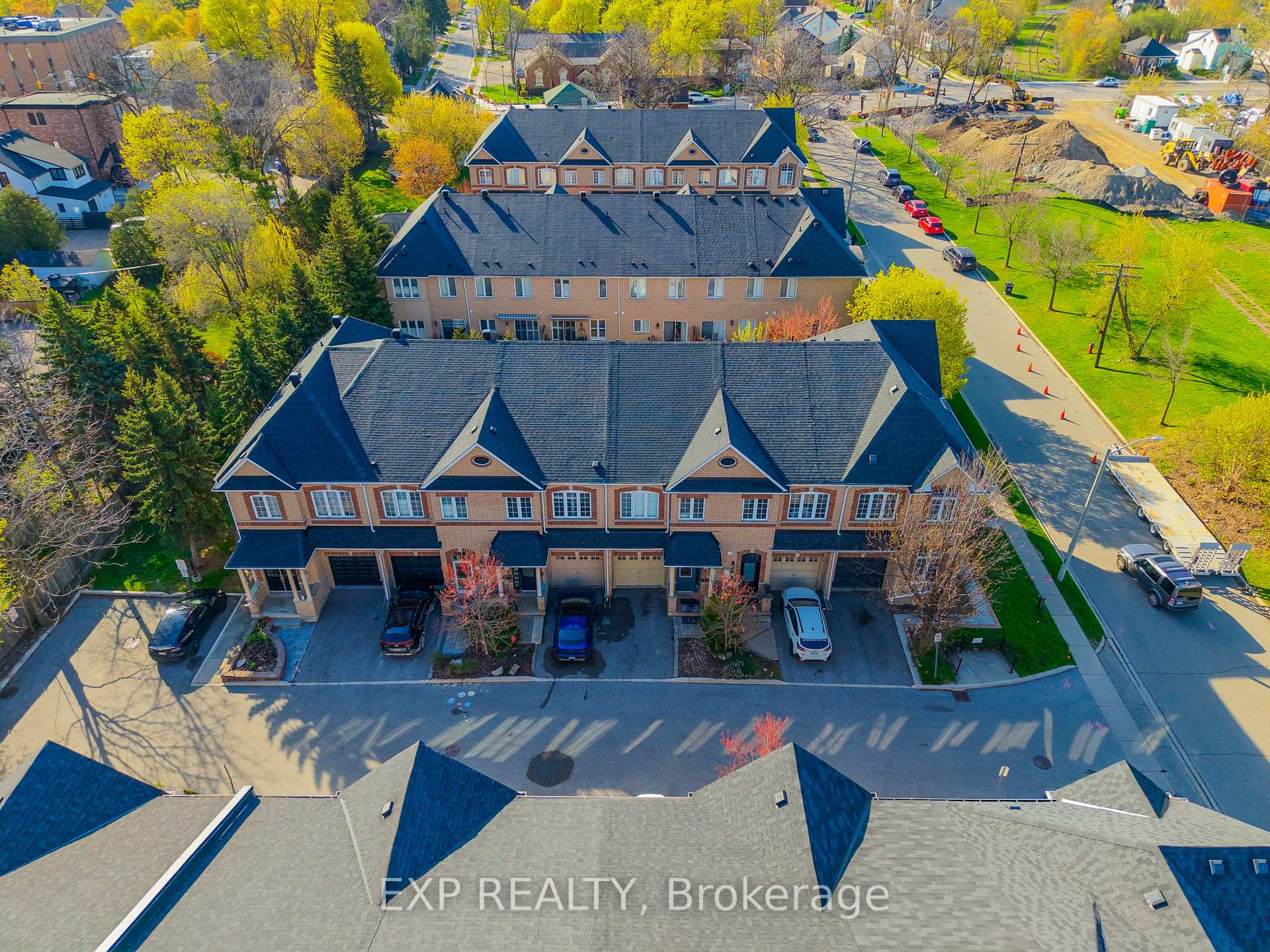 6 Purple Finch Court, Brampton, ON L6X 5A3