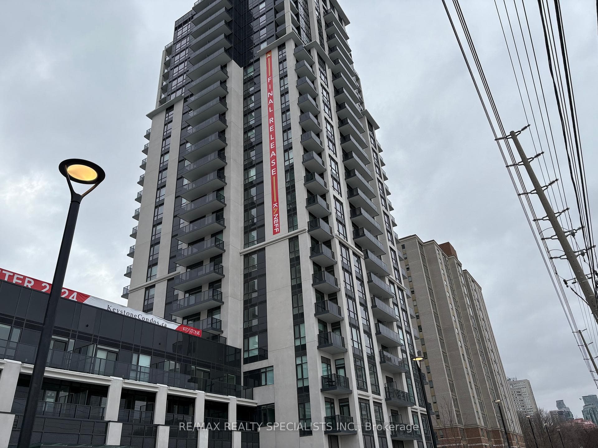 202 Burnhamthorpe Road E 1208W, Mississauga, ON L5A 4L4