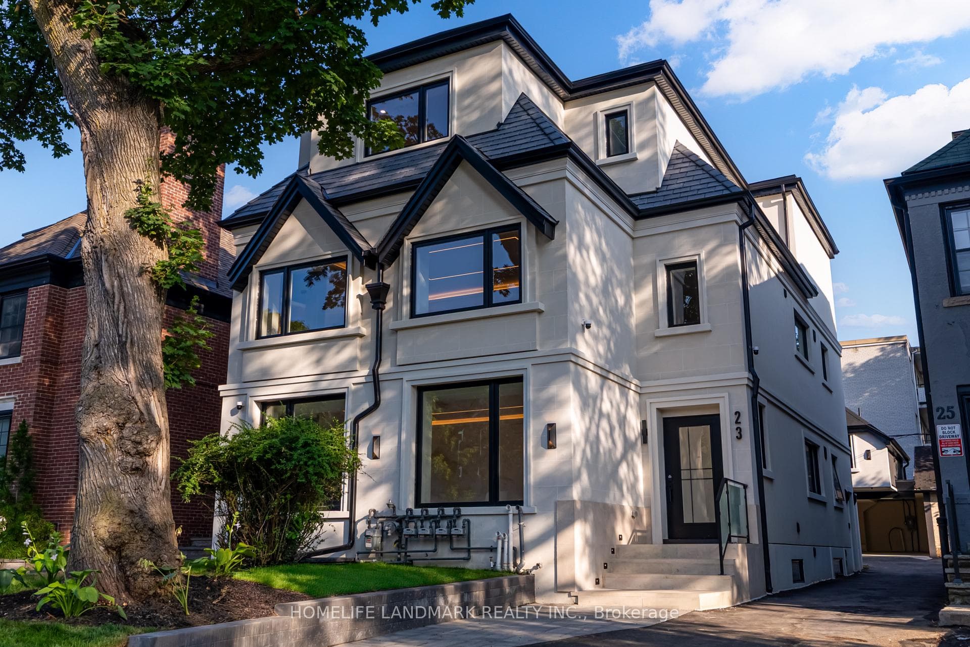 23 Coulson Avenue The Bellagio, Toronto, ON M4V 1Y3