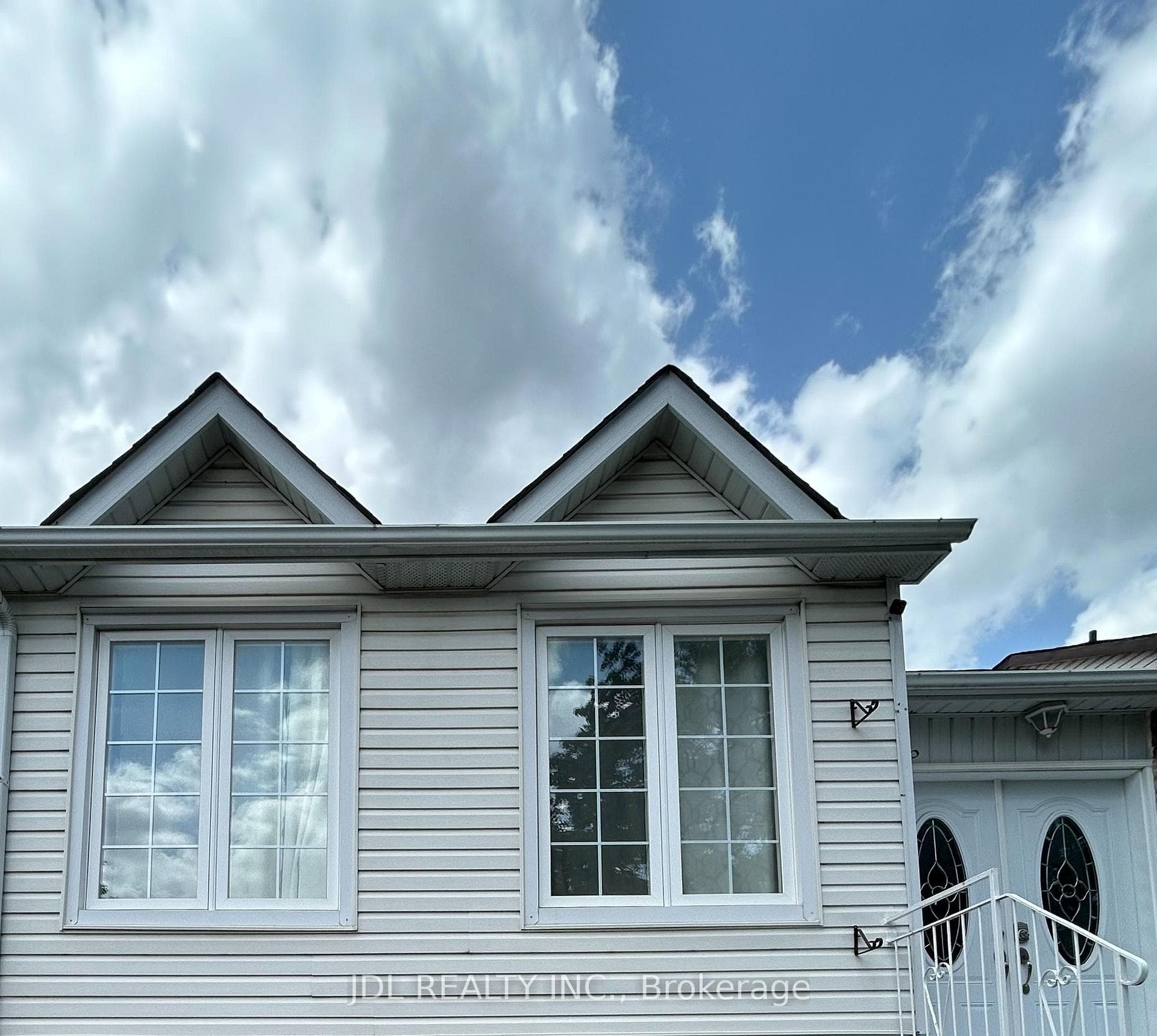 44 Glencoyne Cres Crescent One Bedroom Basement, Toronto, ON M1W 2Z2