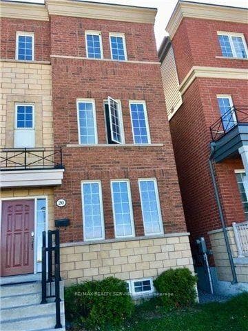 20 Evelyn Wiggins Drive, Toronto, ON M3J 0G3