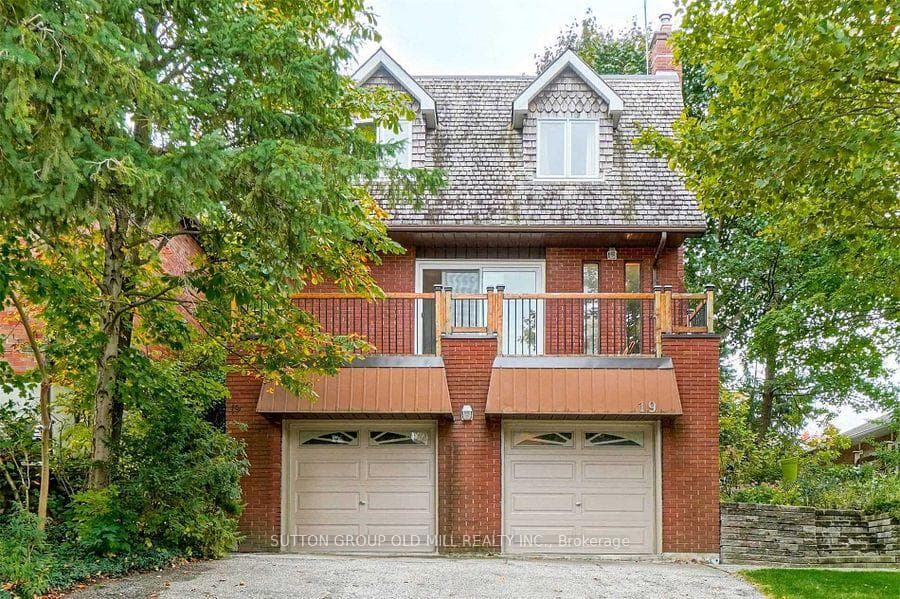 19 Cardell Avenue, Toronto, ON M9N 1S4