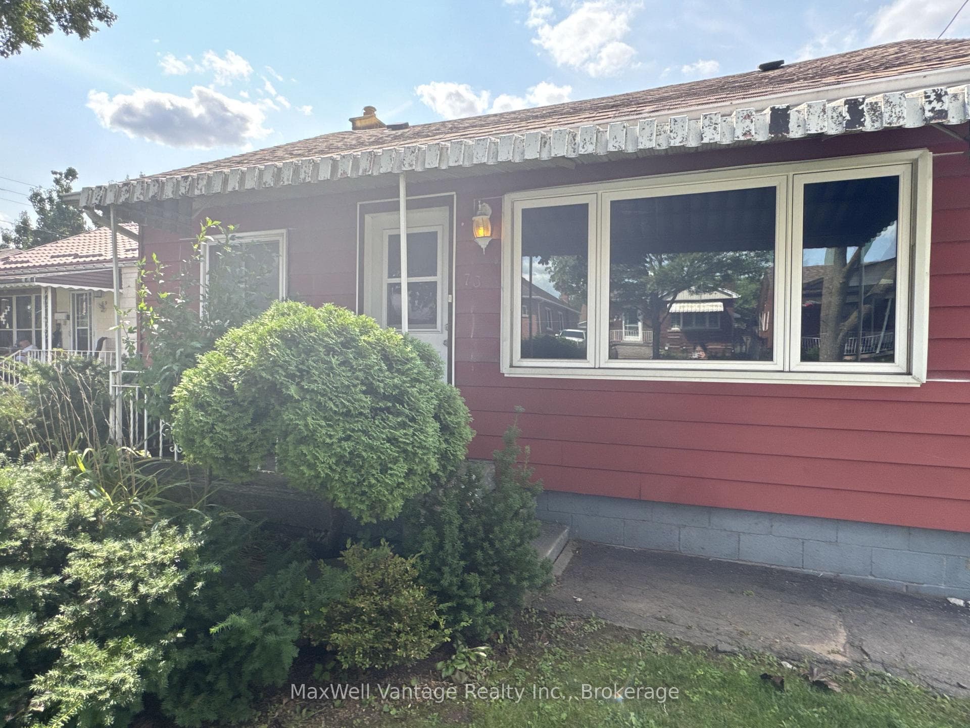 73 Walter Avenue N, Hamilton, ON L8H 5P8