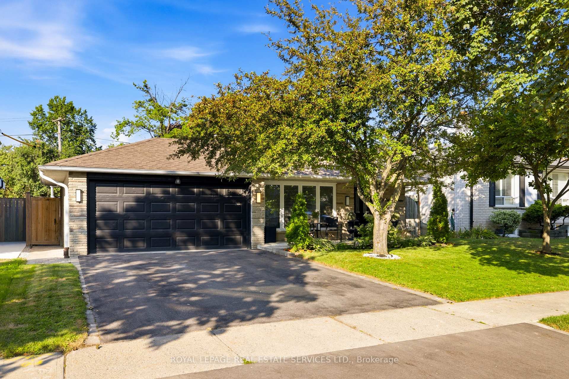 127 Redgrave Drive, Toronto, ON M9R 3V5