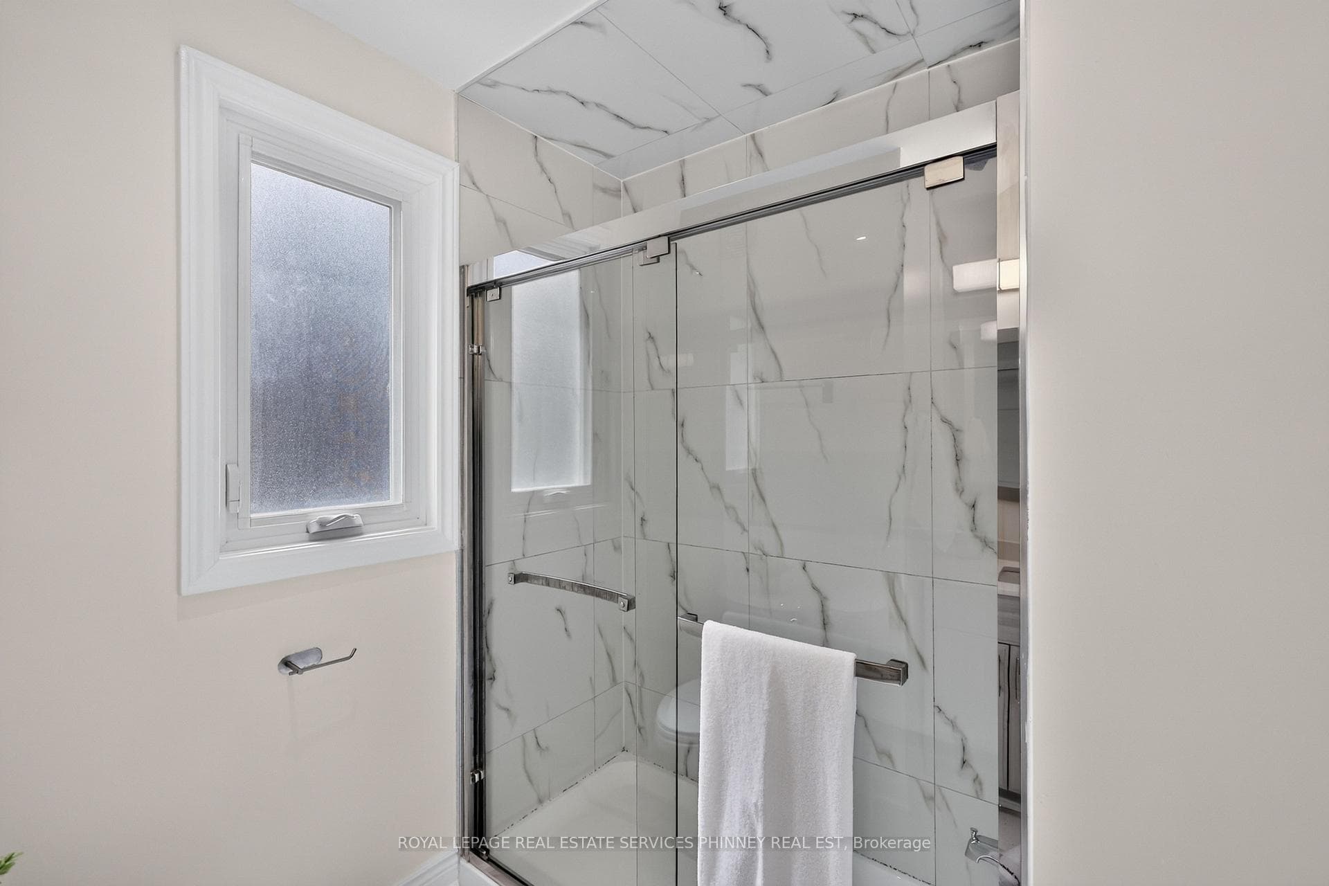 245 Glenholme Avenue, Hamilton, ON L8K 3L9
